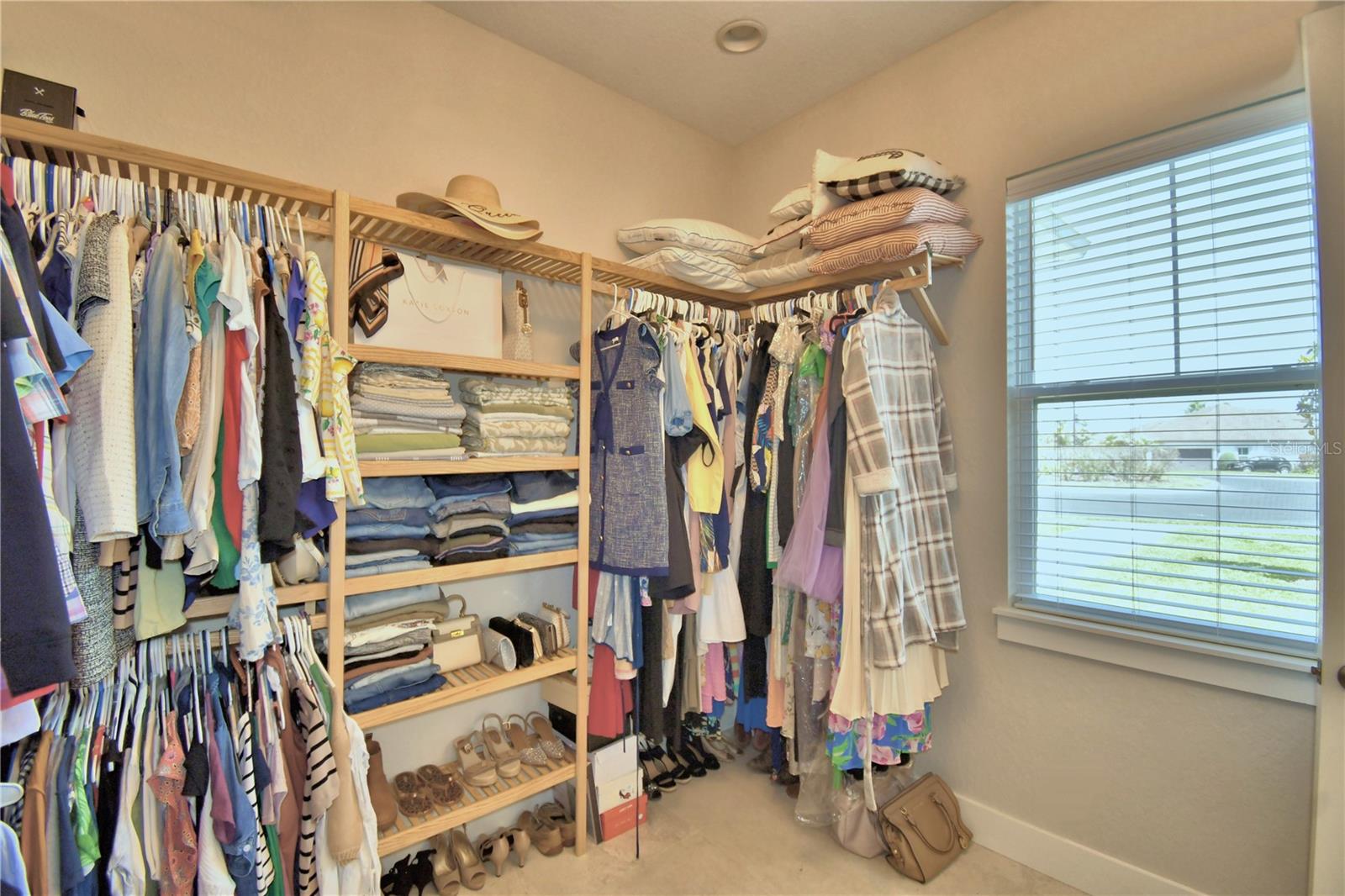 203 SPRING AZURE DR, LAKE ALFRED, FL, 33850