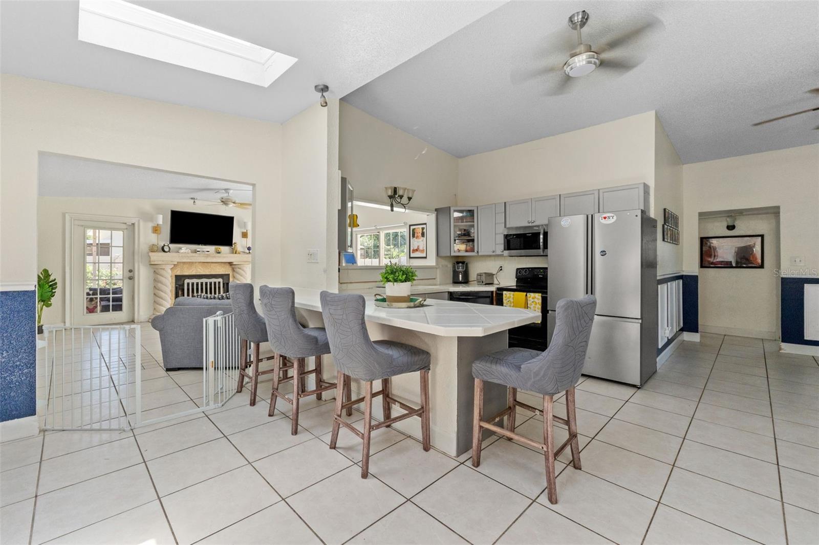 7300 11TH AVE N, ST PETERSBURG, FL, 33710