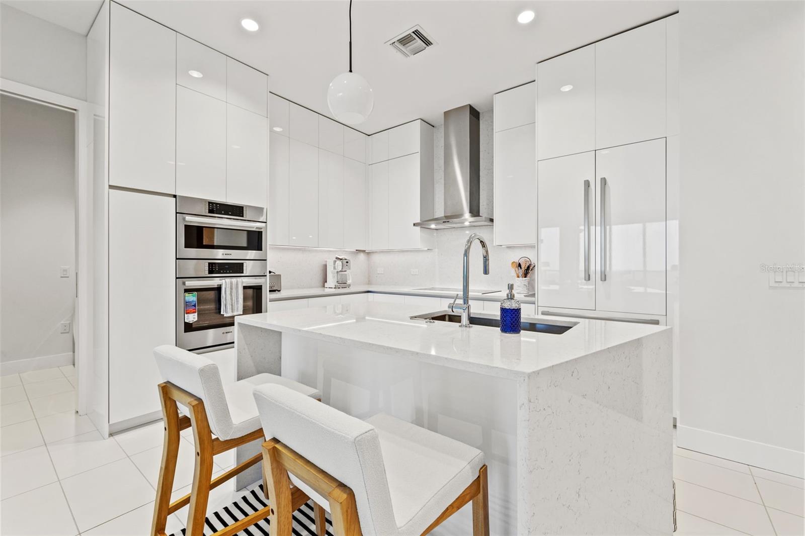 777 3RD AVE N #1701, ST PETERSBURG, FL, 33701