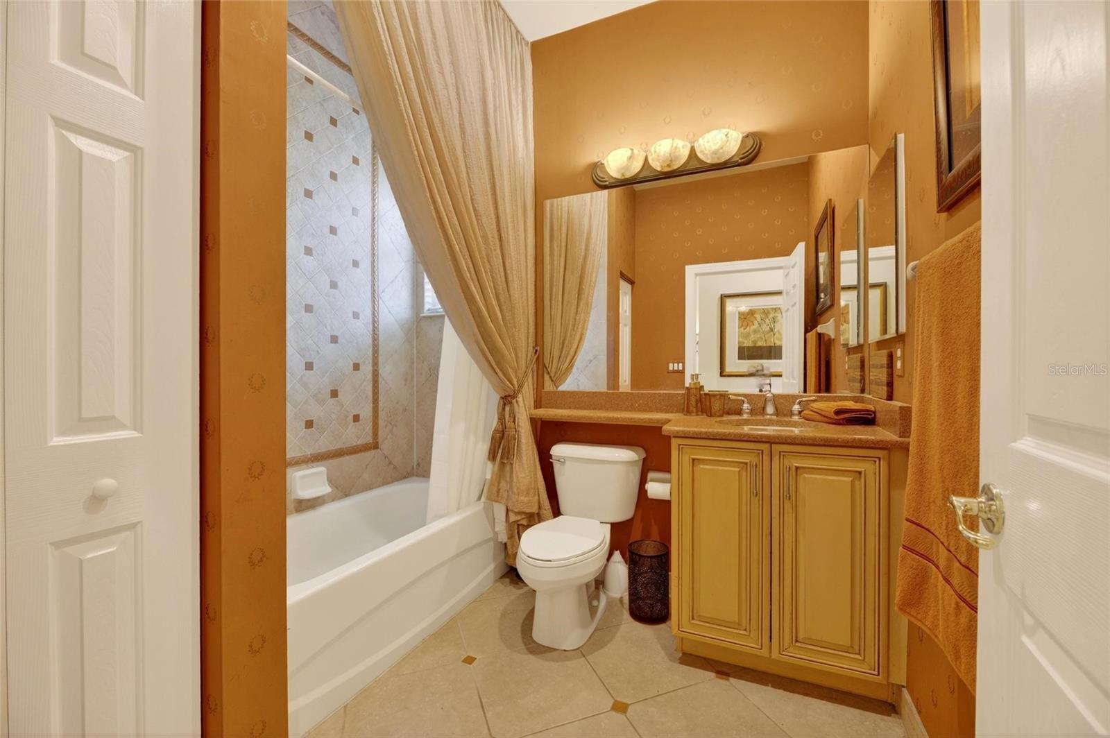 4922 SAPPHIRE SOUND DR, WIMAUMA, FL, 33598