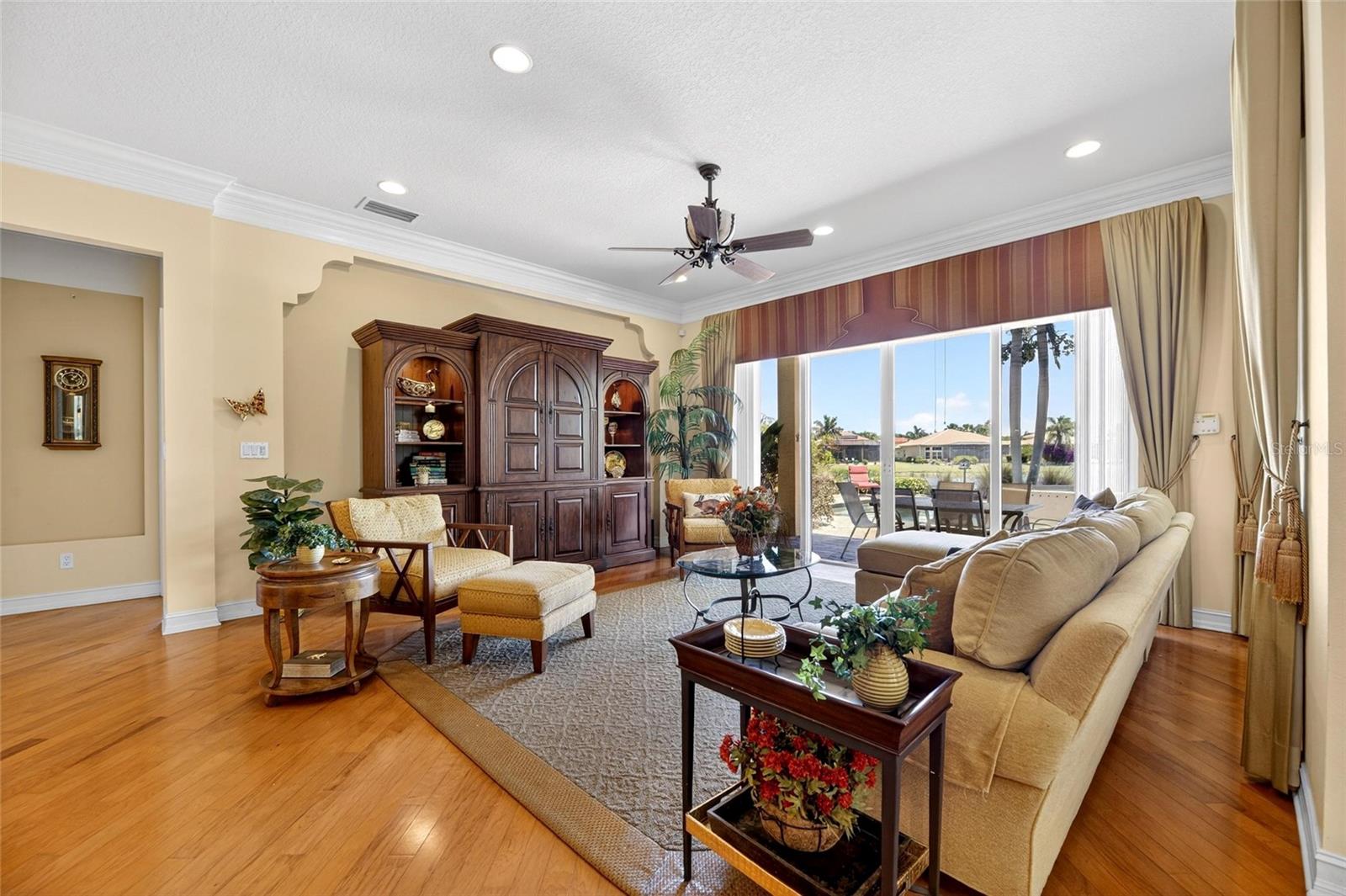 4922 SAPPHIRE SOUND DR, WIMAUMA, FL, 33598