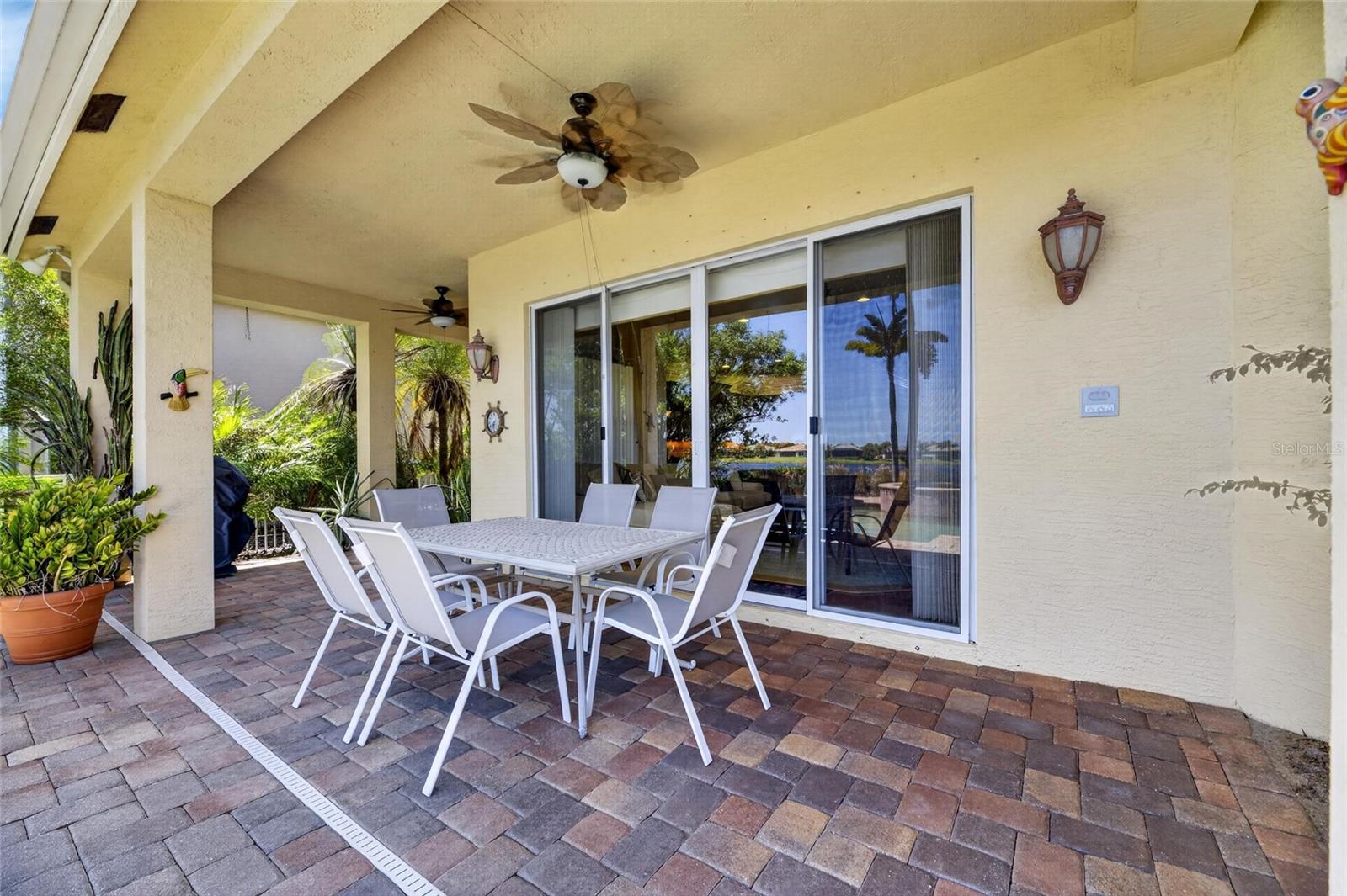 4922 SAPPHIRE SOUND DR, WIMAUMA, FL, 33598