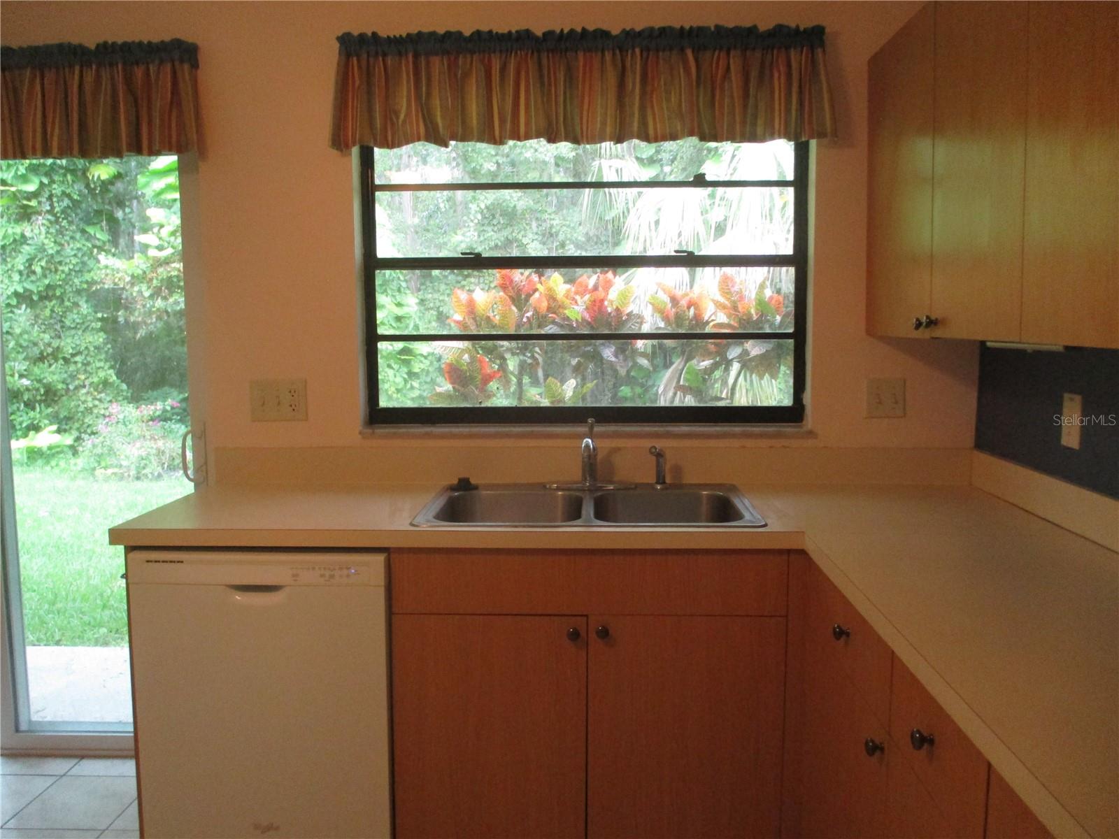 1750 ATRIUM DR, SUN CITY CENTER, FL, 33573