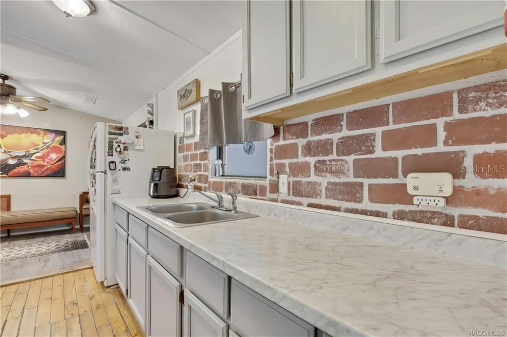 27170 TOWNSEND BLVD, BROOKSVILLE, FL, 34601