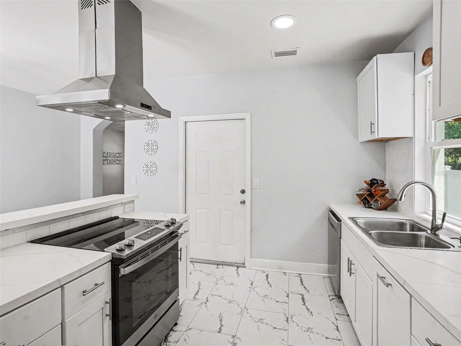 3954 S SANFORD AVE, SANFORD, FL, 32773