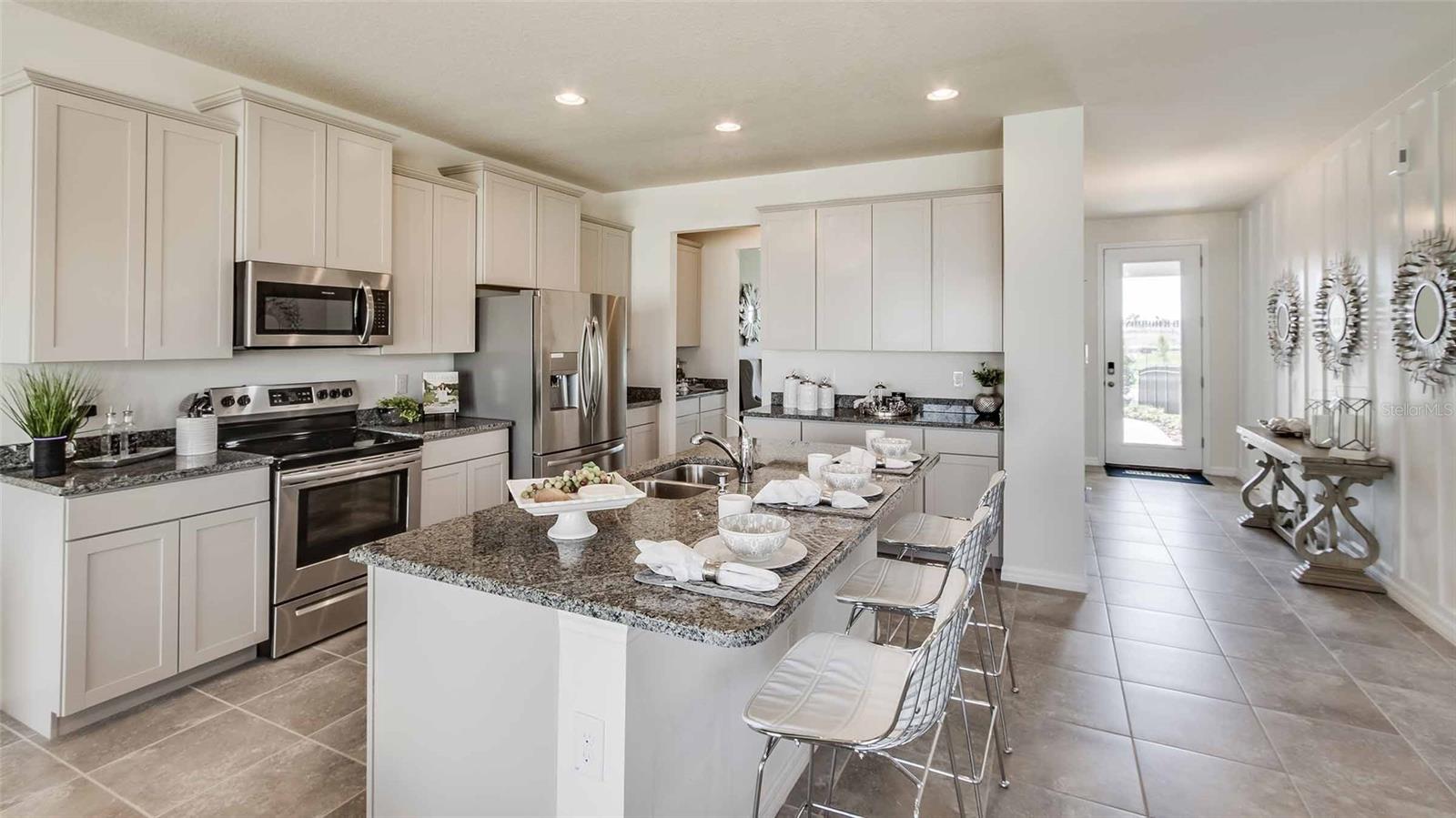 6877 FLINT CREEK DR, LAND O LAKES, FL, 34638