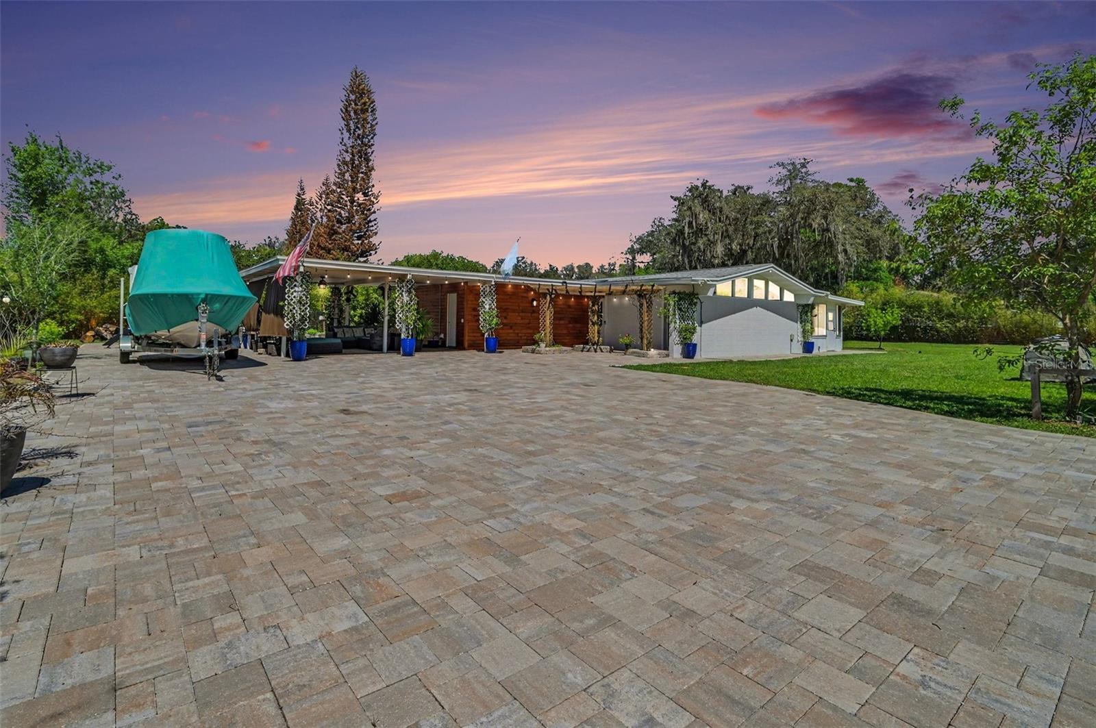 2207 POINSETTIA DR, DELAND, FL, 32724