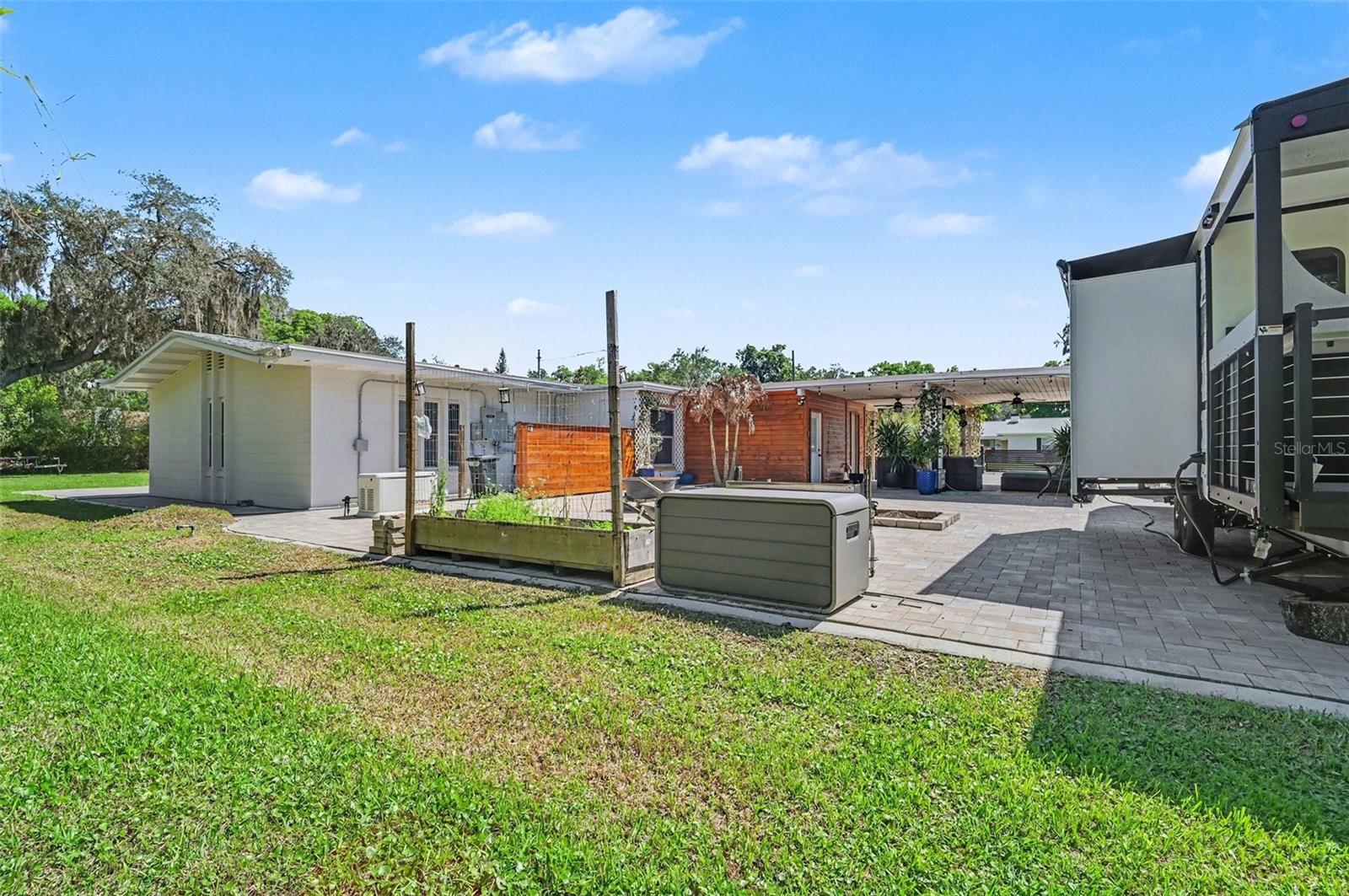 2207 POINSETTIA DR, DELAND, FL, 32724