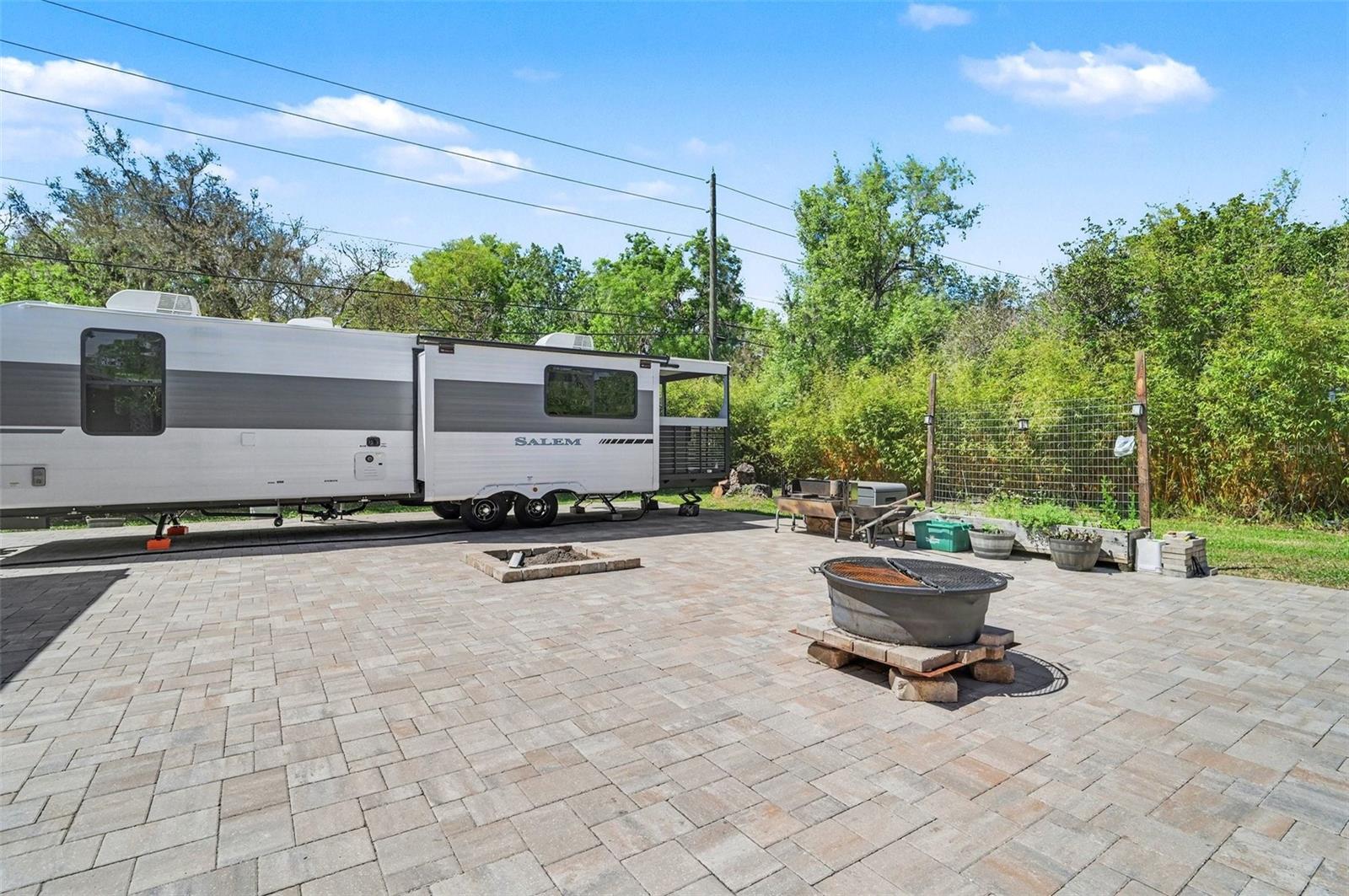 2207 POINSETTIA DR, DELAND, FL, 32724