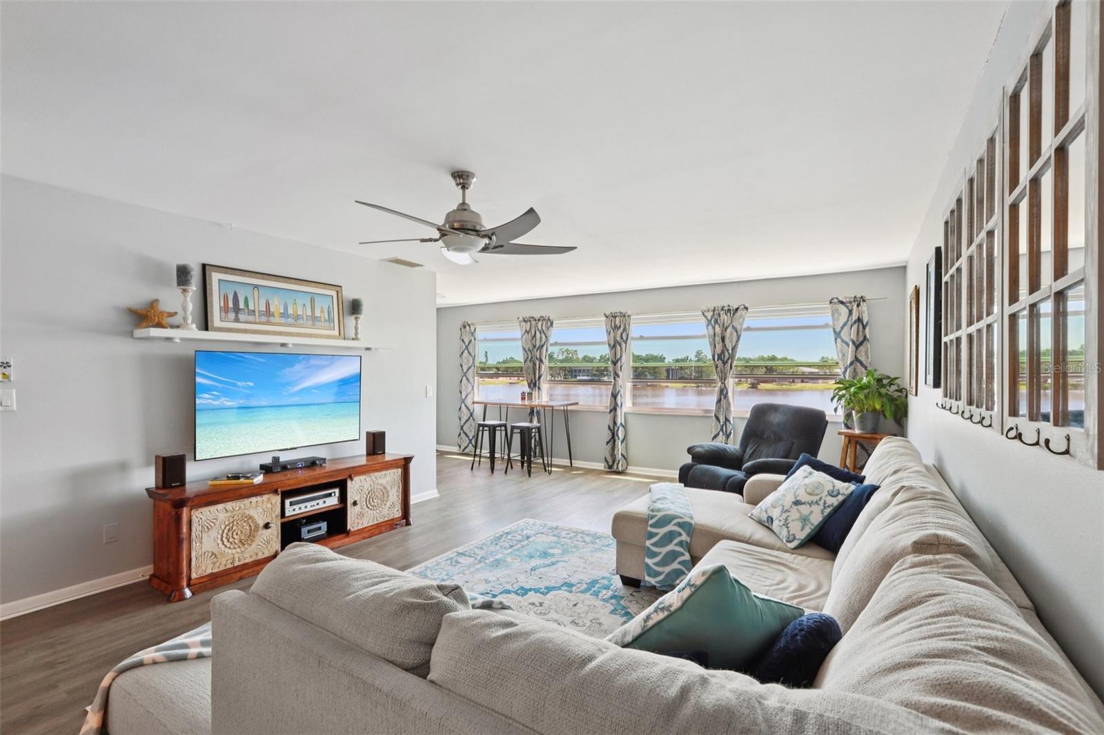 3850 13TH AVE N #210, ST PETERSBURG, FL, 33713