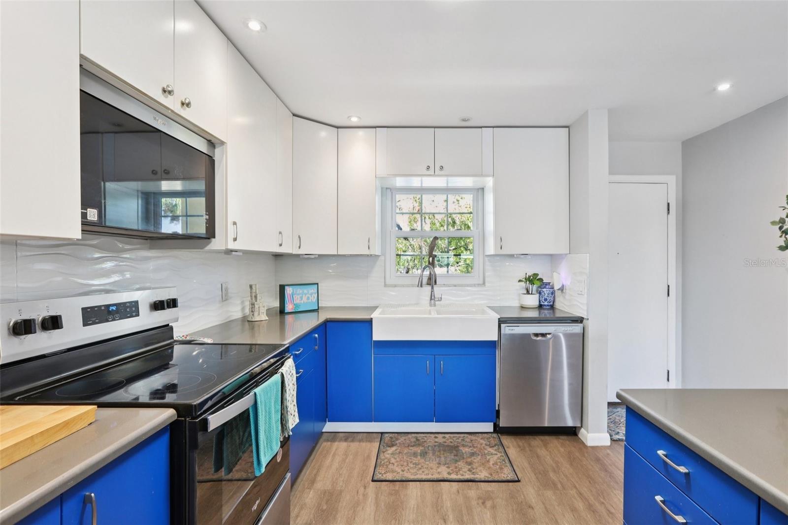 3850 13TH AVE N #210, ST PETERSBURG, FL, 33713