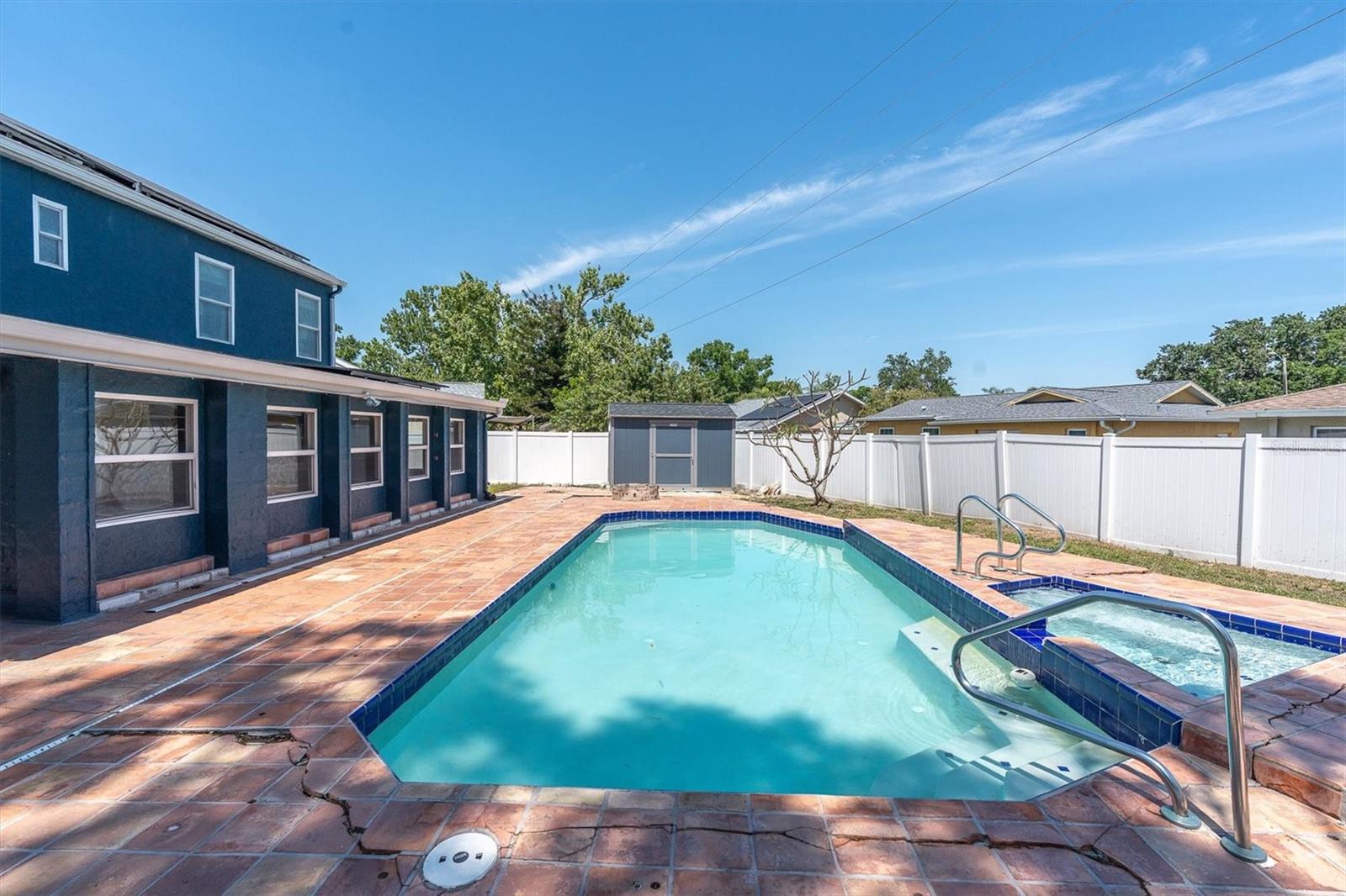 12101 74TH ST, LARGO, FL, 33773