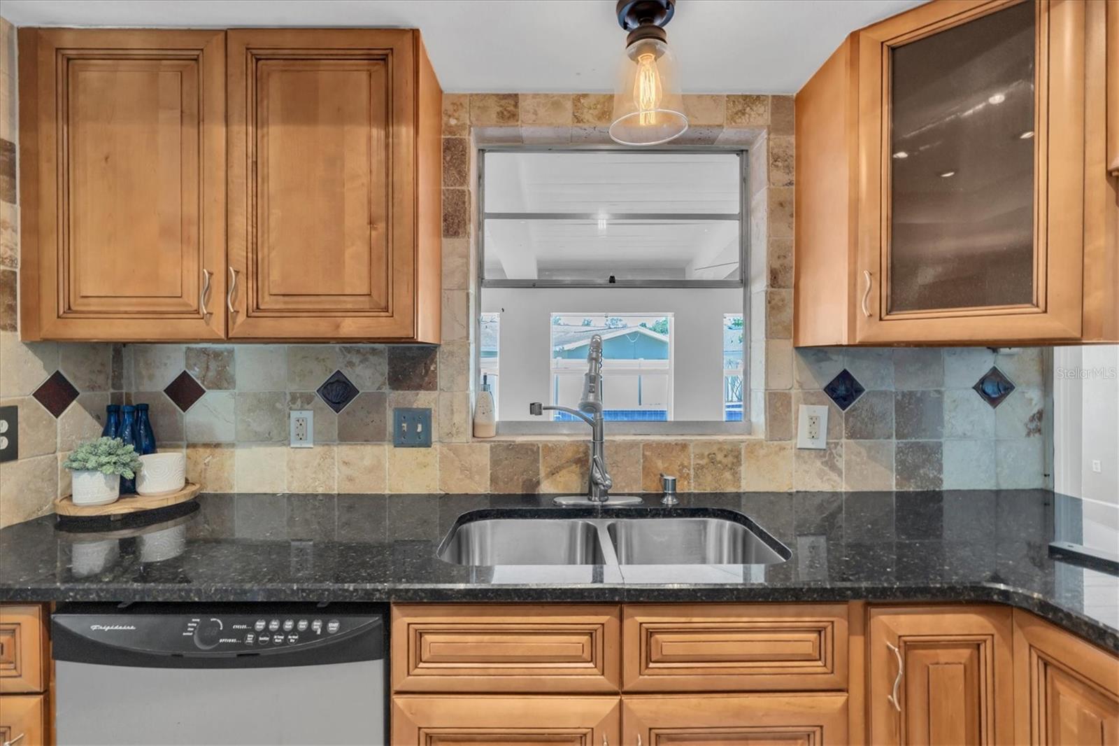 12101 74TH ST, LARGO, FL, 33773