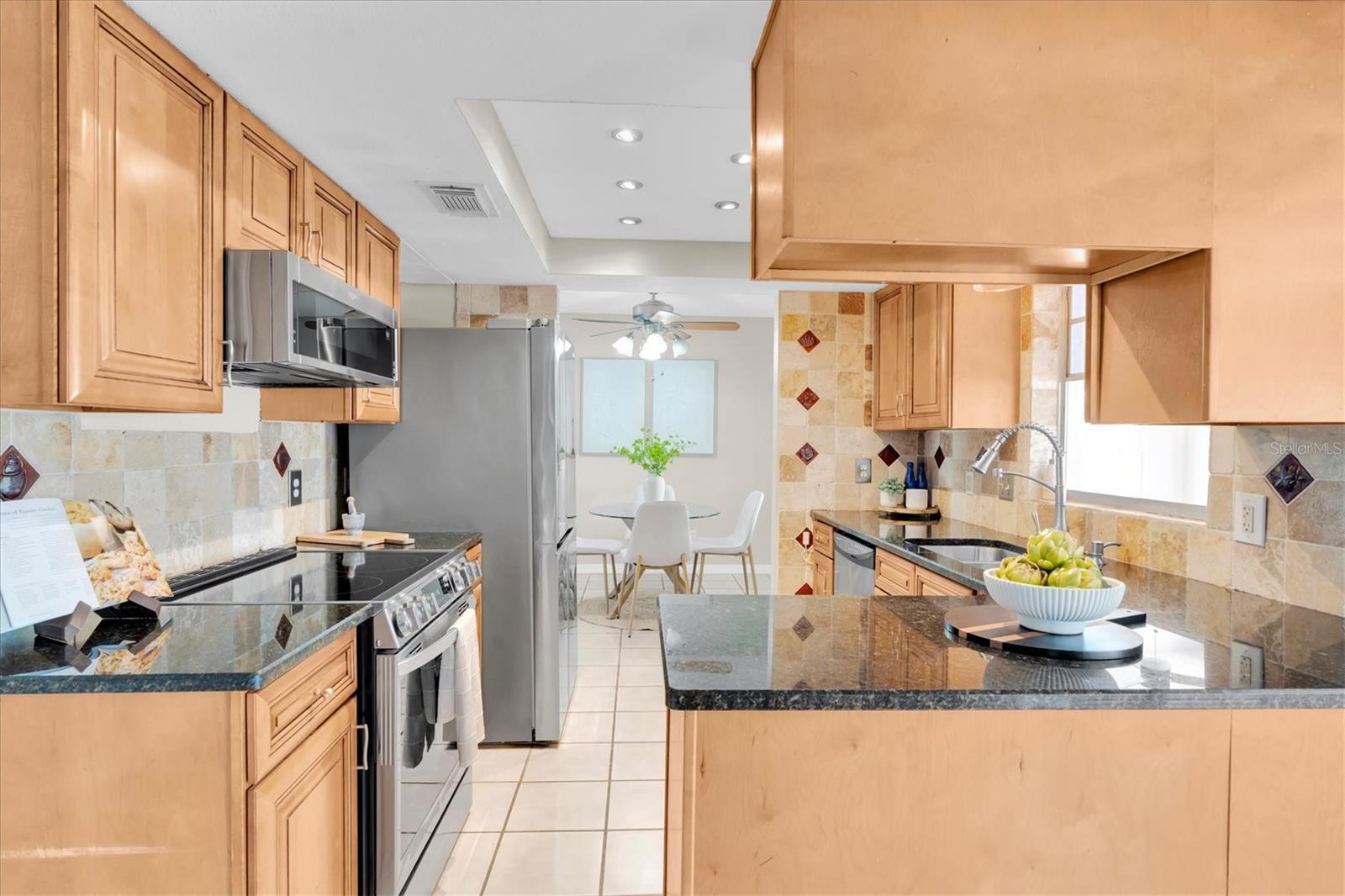 12101 74TH ST, LARGO, FL, 33773