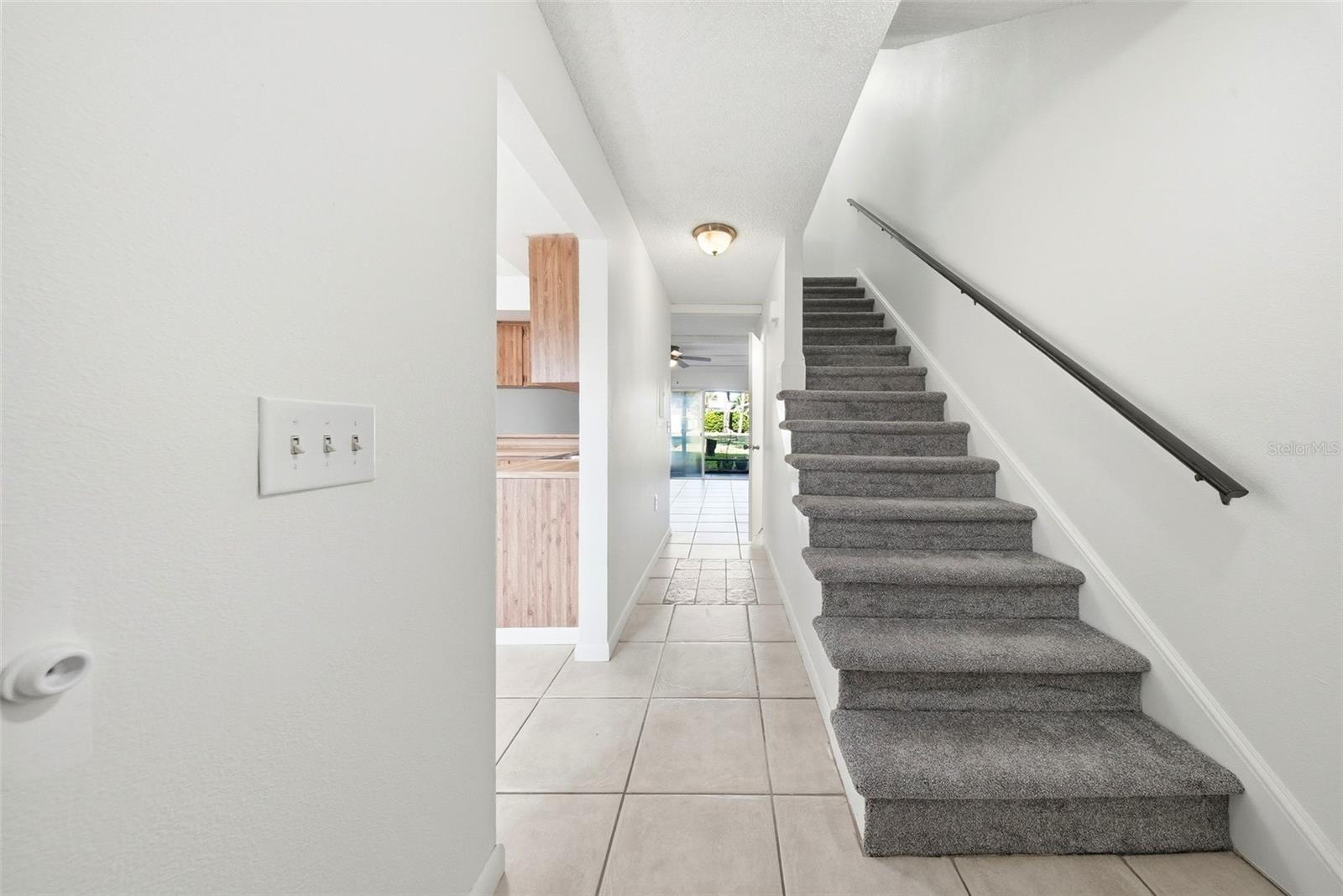 2131 RIDGE RD S #105, LARGO, FL, 33778