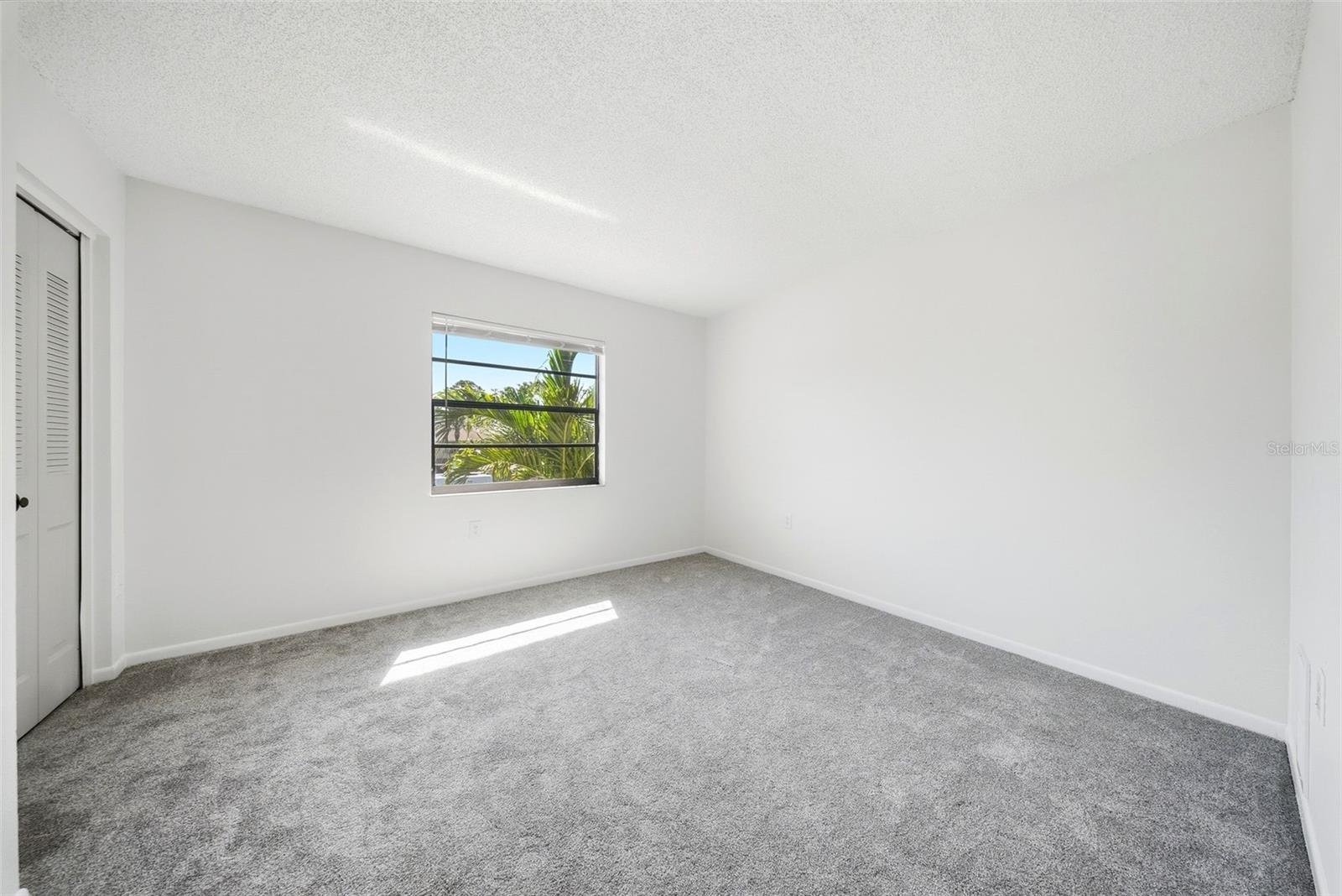 2131 RIDGE RD S #105, LARGO, FL, 33778