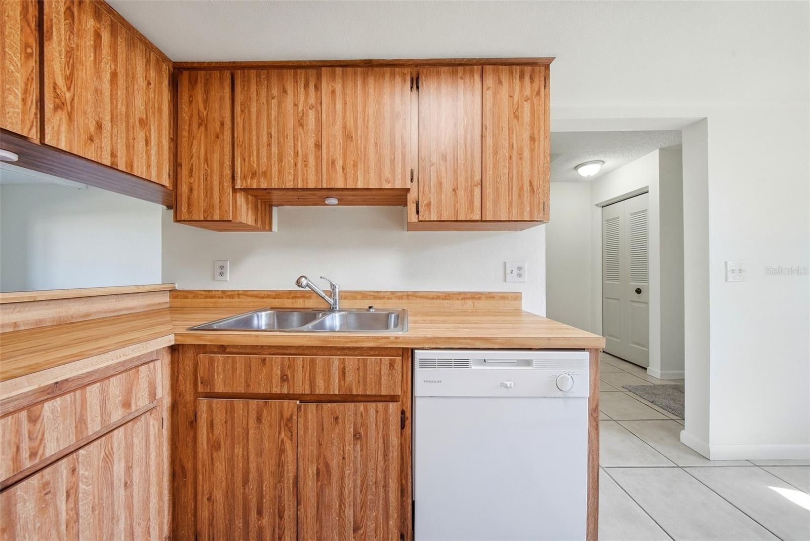 2131 RIDGE RD S #105, LARGO, FL, 33778