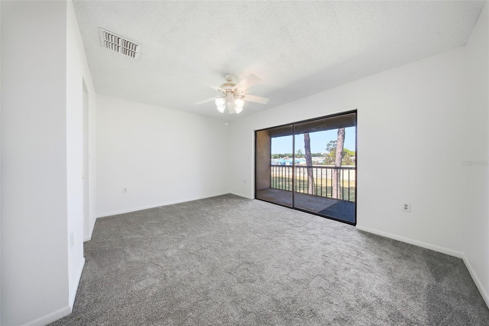 2131 RIDGE RD S #105, LARGO, FL, 33778