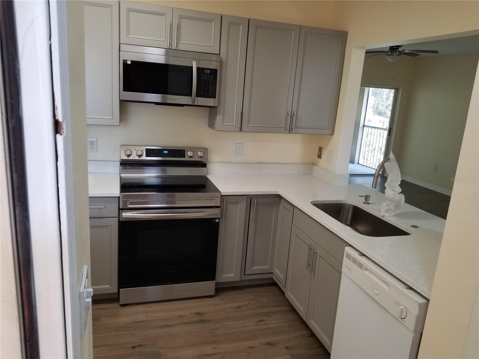 6022 PORTSDALE PL #202, RIVERVIEW, FL, 33578