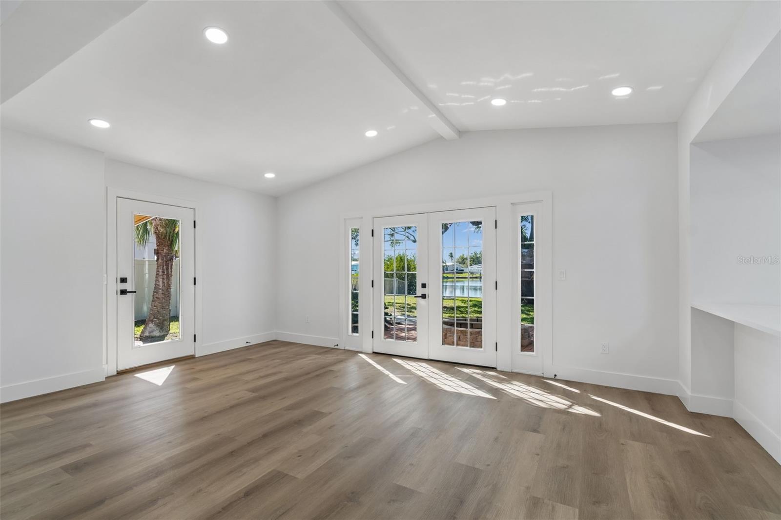 4790 SHORE ACRES BLVD NE, ST PETERSBURG, FL, 33703