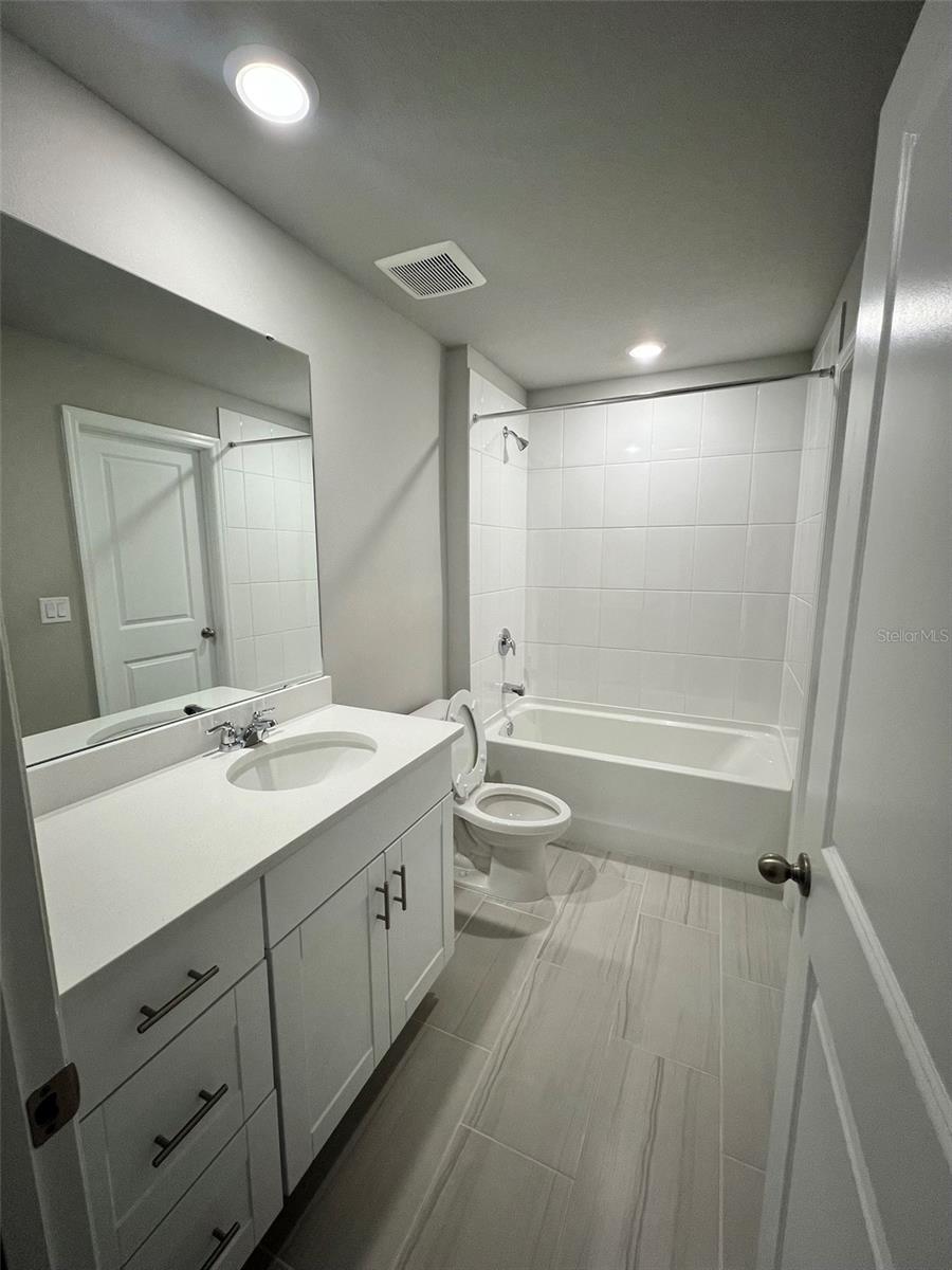 7693 IMAGINATION PL, WESLEY CHAPEL, FL, 33545