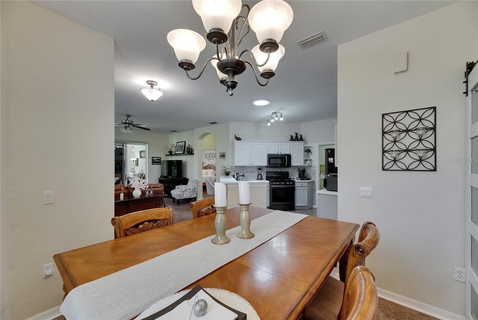 2068 SIFIELD GREENS WAY, SUN CITY CENTER, FL, 33573