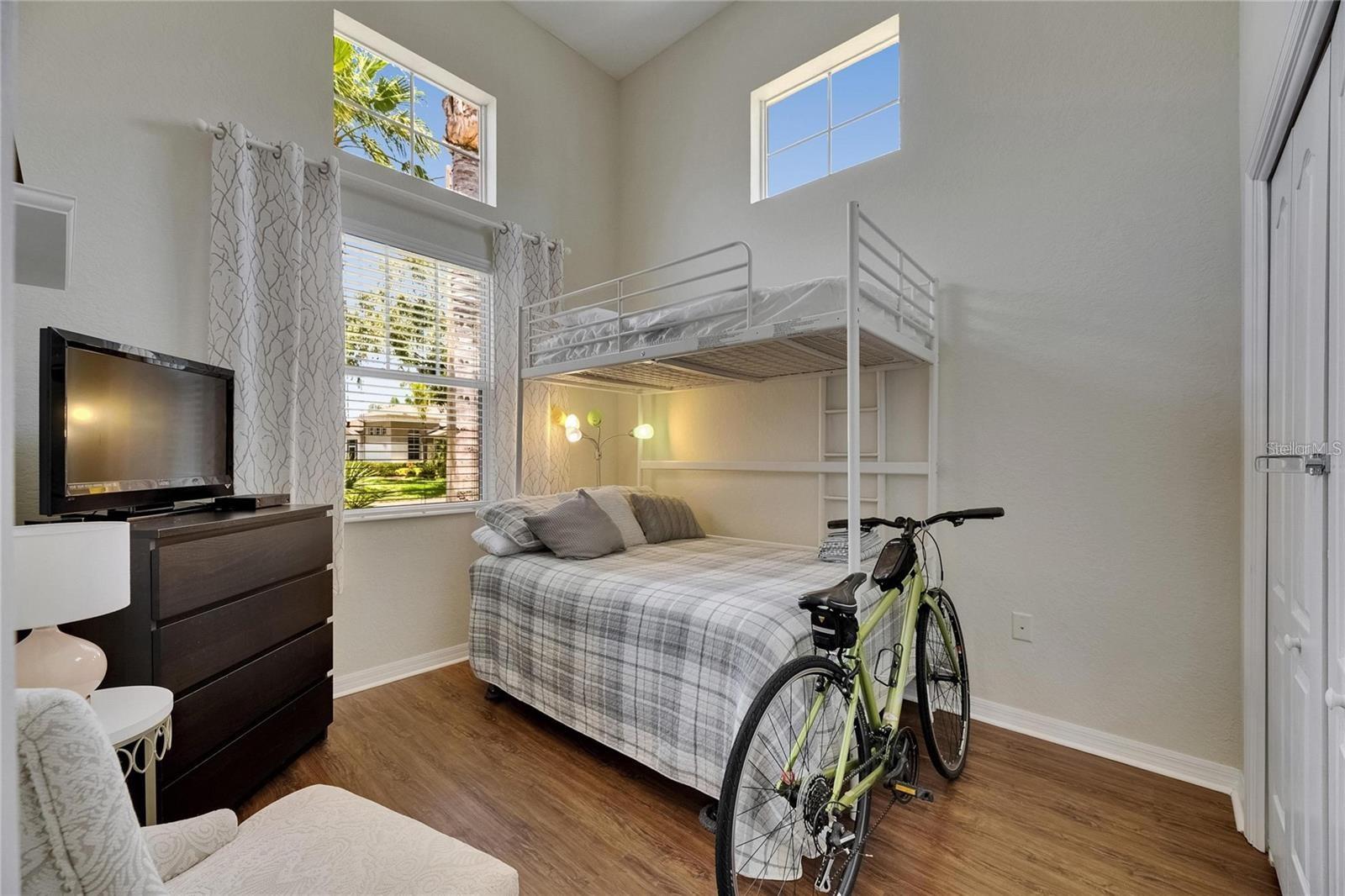 2068 SIFIELD GREENS WAY, SUN CITY CENTER, FL, 33573