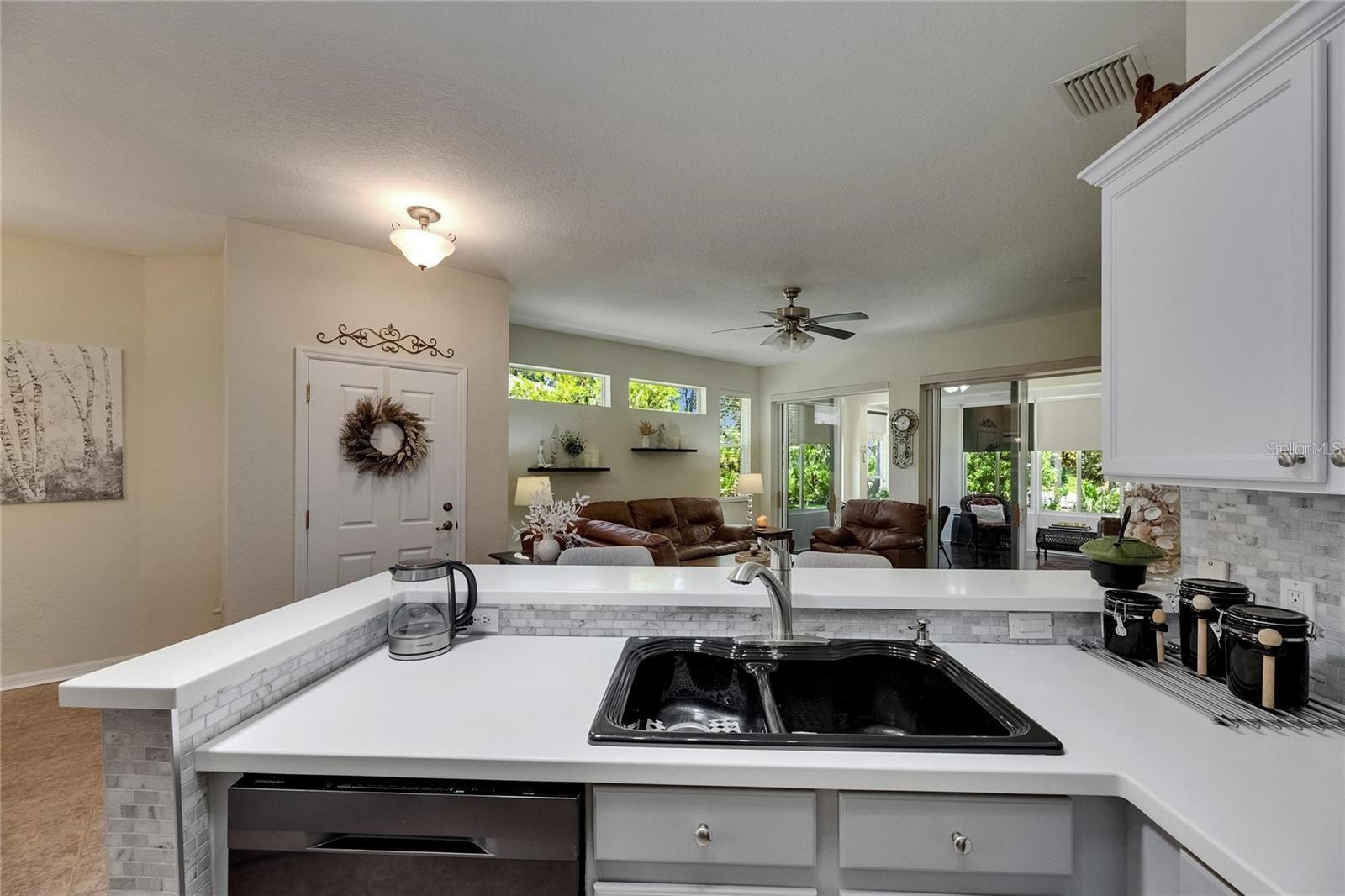 2068 SIFIELD GREENS WAY, SUN CITY CENTER, FL, 33573