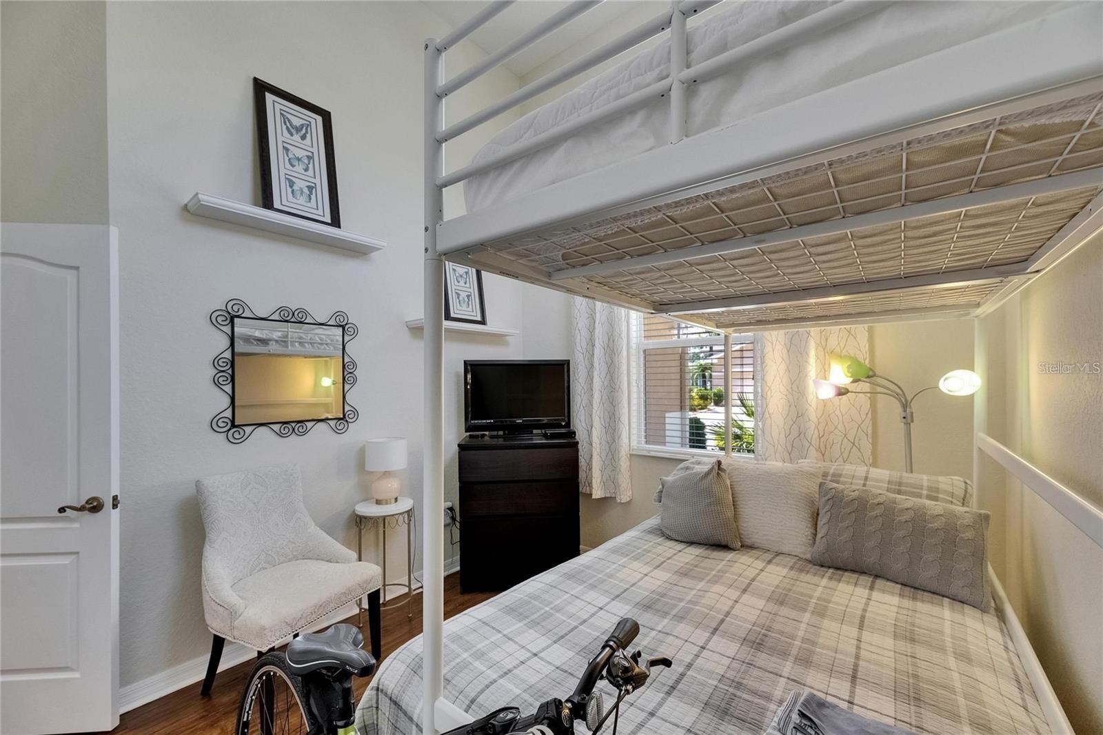 2068 SIFIELD GREENS WAY, SUN CITY CENTER, FL, 33573