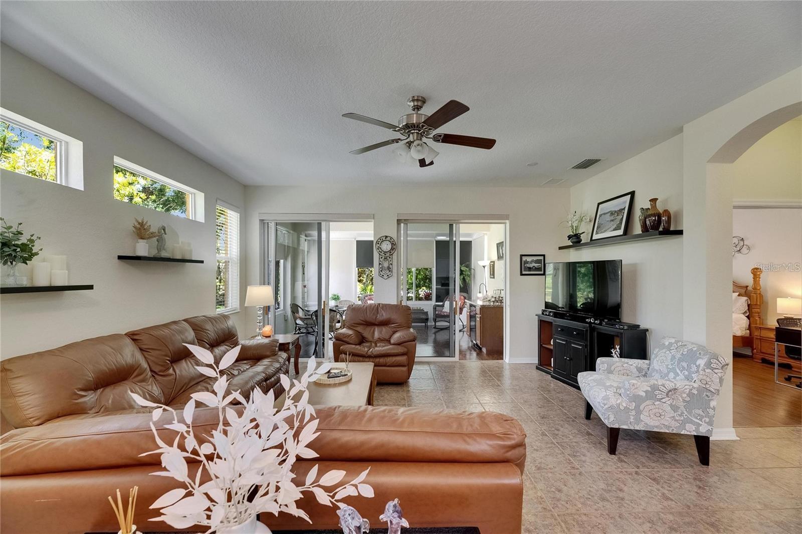 2068 SIFIELD GREENS WAY, SUN CITY CENTER, FL, 33573