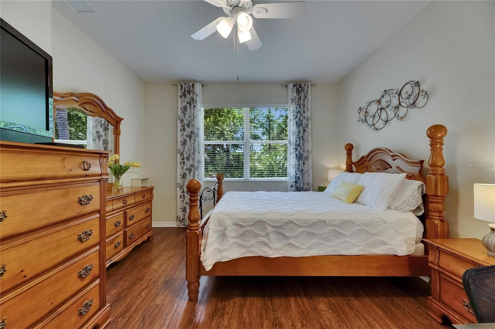 2068 SIFIELD GREENS WAY, SUN CITY CENTER, FL, 33573