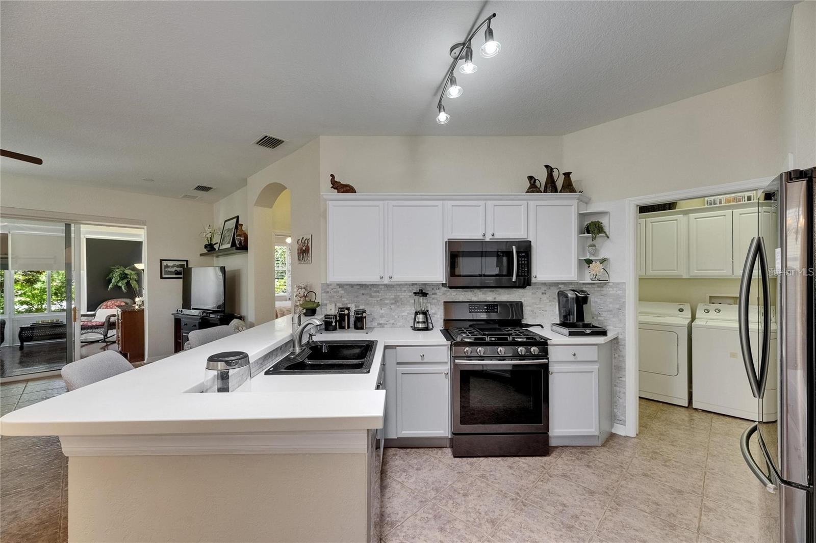 2068 SIFIELD GREENS WAY, SUN CITY CENTER, FL, 33573