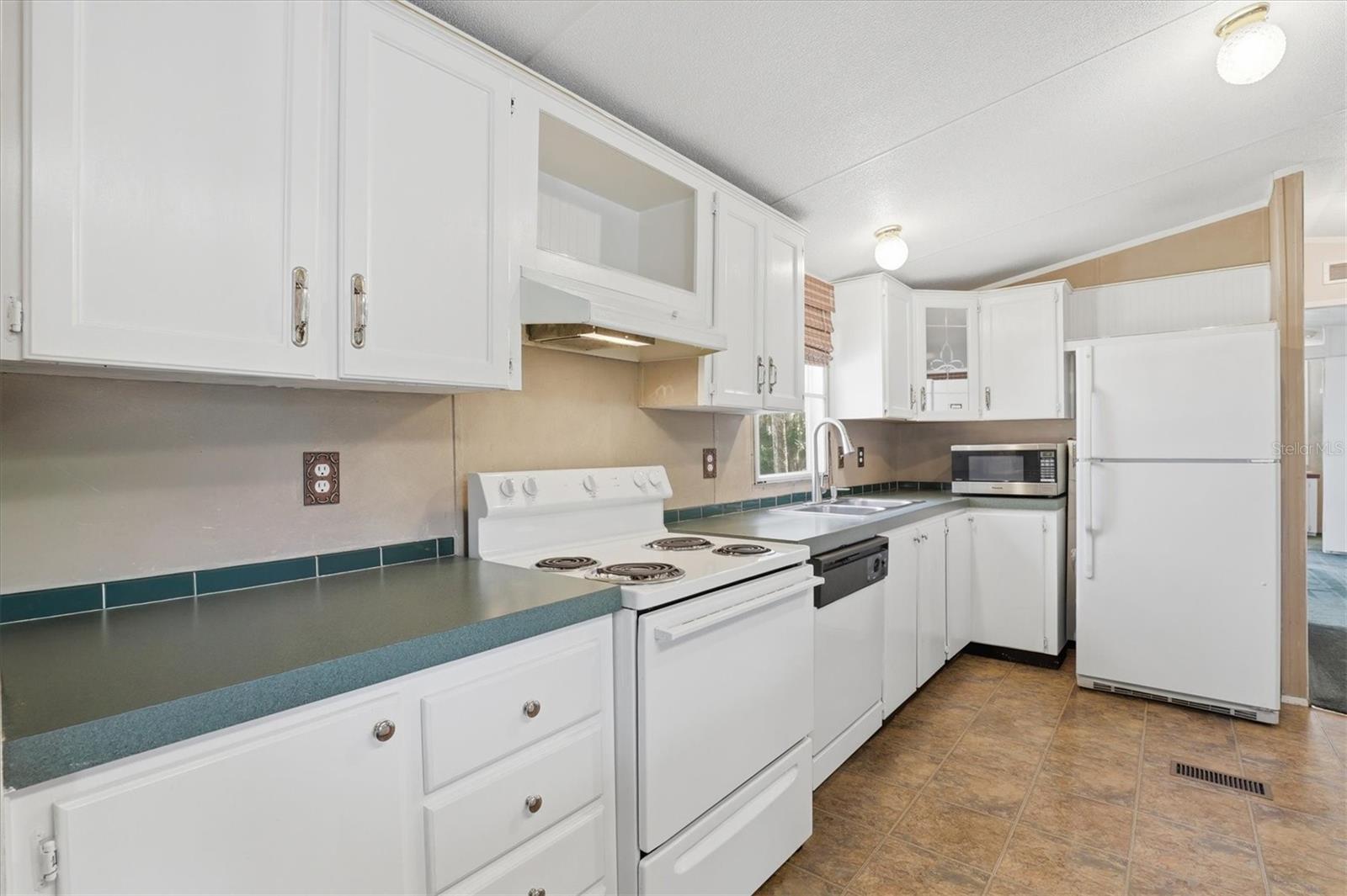 6169 WAVERLY RD, WEEKI WACHEE, FL, 34607