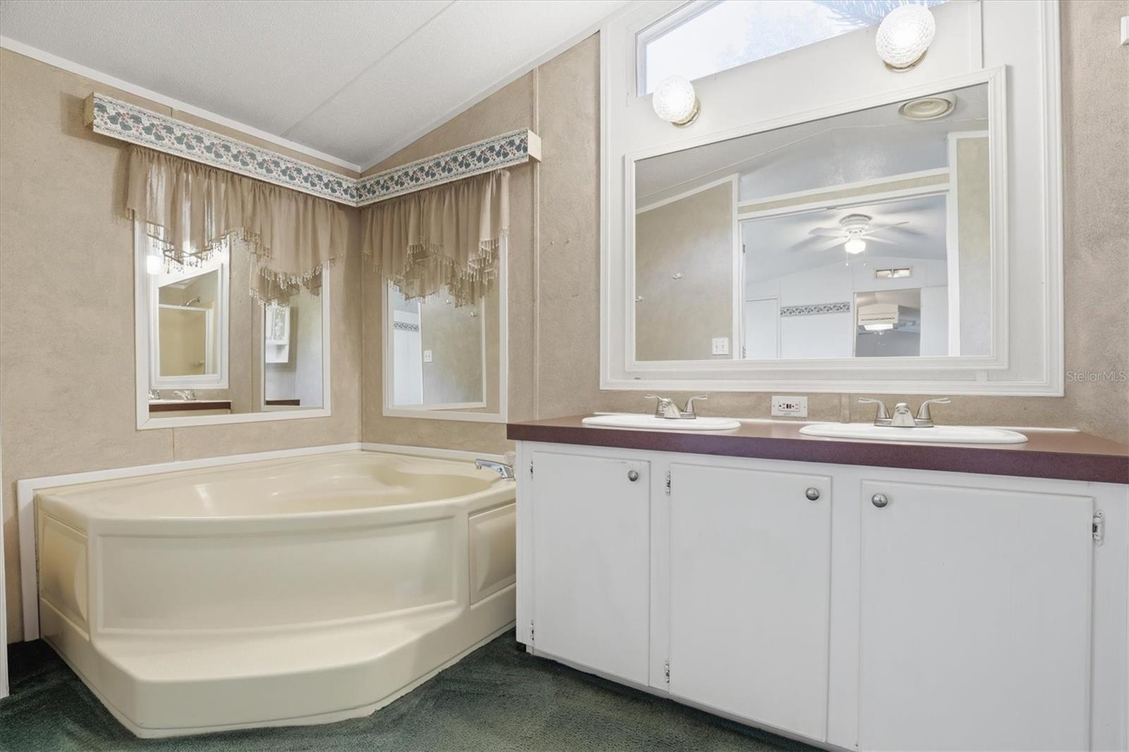 6169 WAVERLY RD, WEEKI WACHEE, FL, 34607