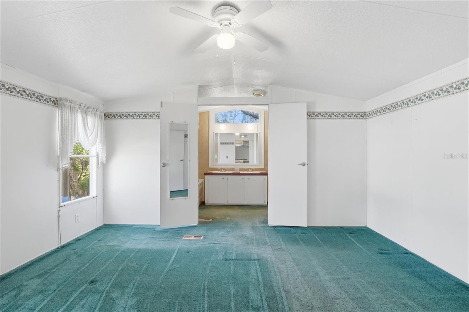 6169 WAVERLY RD, WEEKI WACHEE, FL, 34607