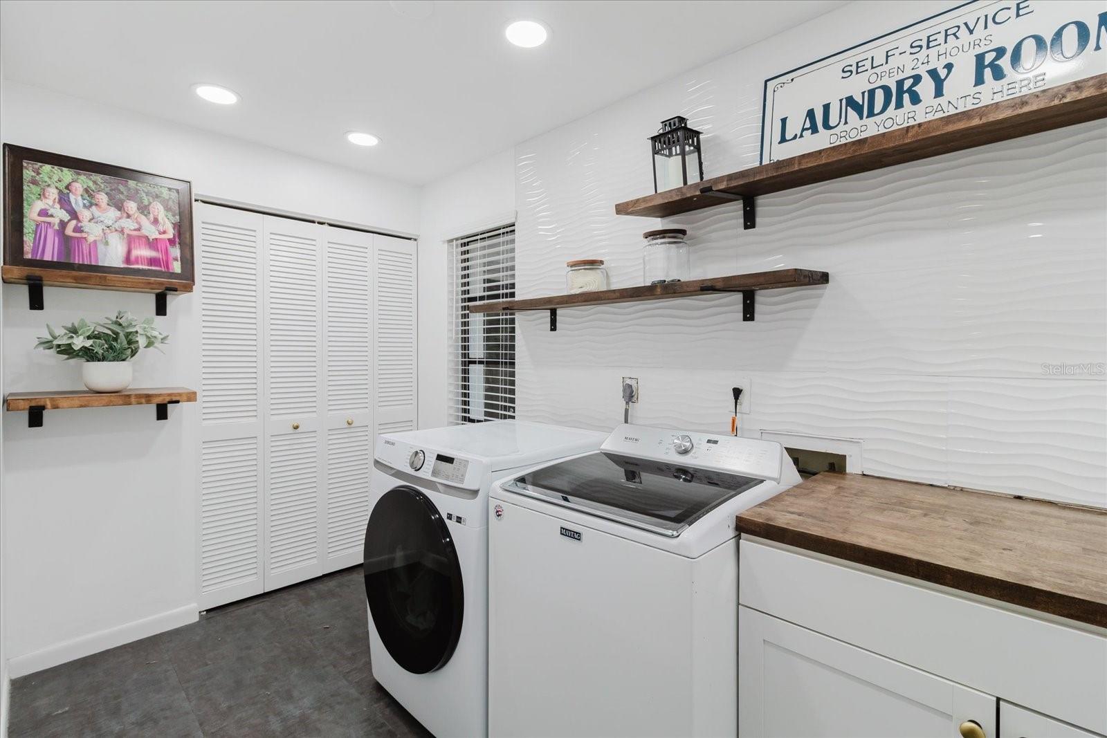 715 ROLLING HILLS DR, PALM HARBOR, FL, 34683