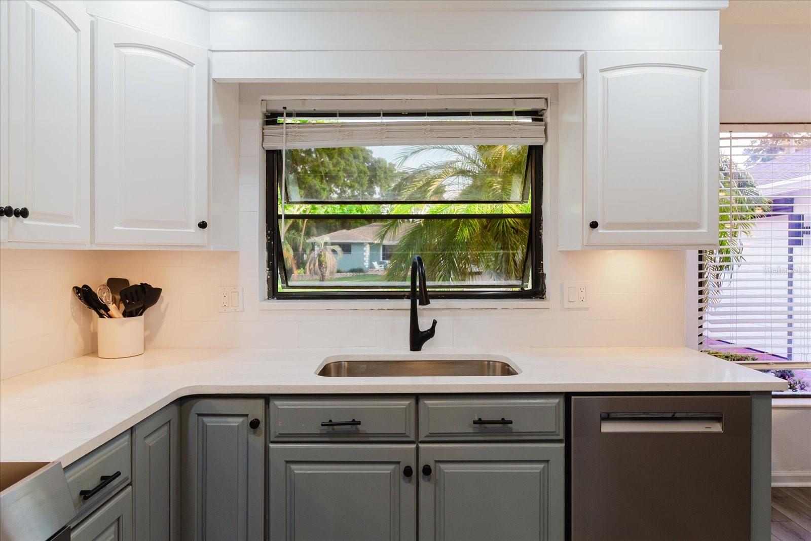 715 ROLLING HILLS DR, PALM HARBOR, FL, 34683