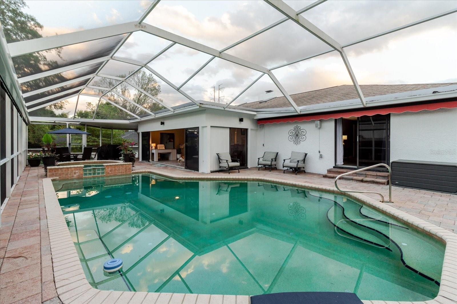 715 ROLLING HILLS DR, PALM HARBOR, FL, 34683