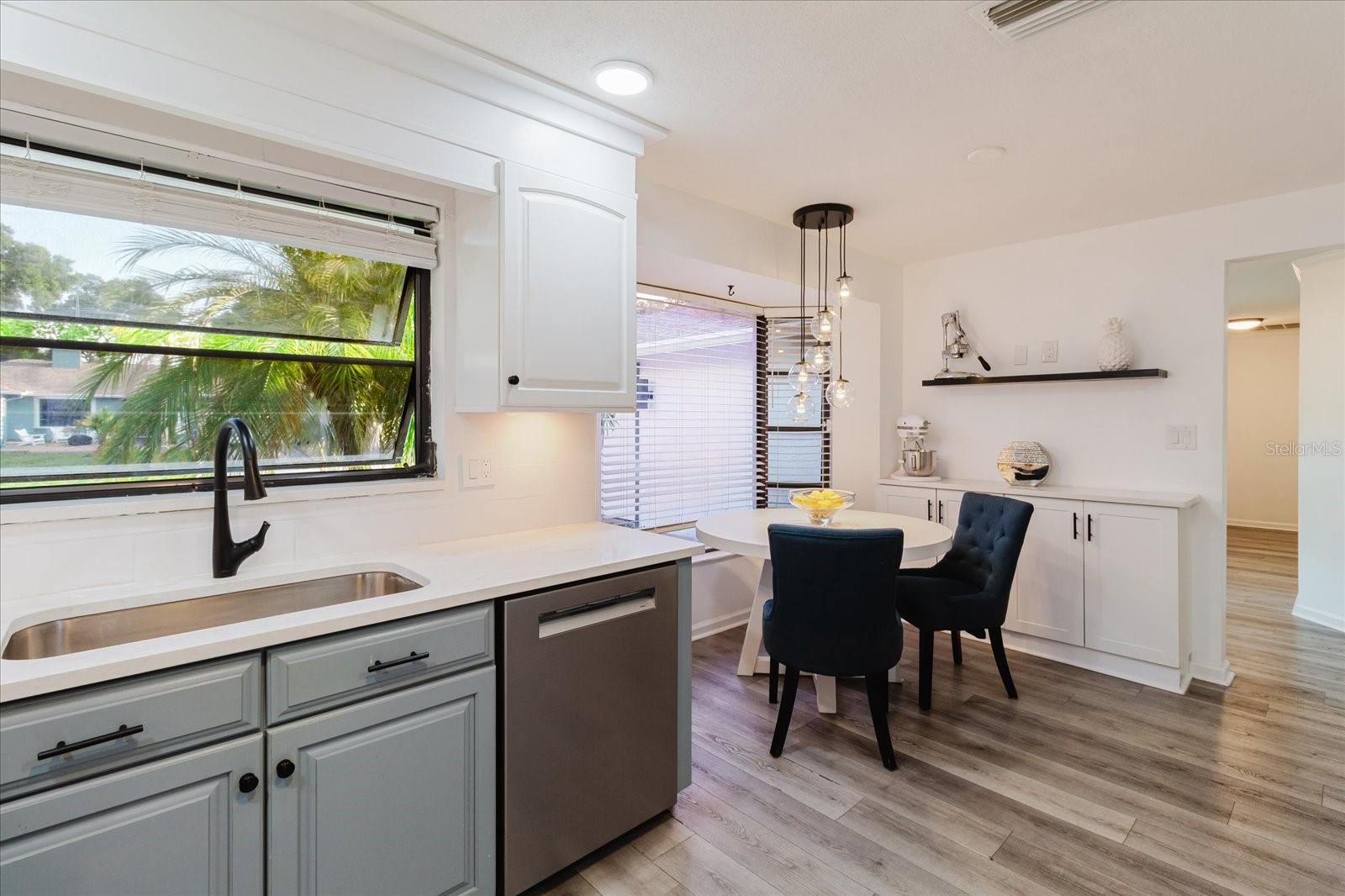 715 ROLLING HILLS DR, PALM HARBOR, FL, 34683