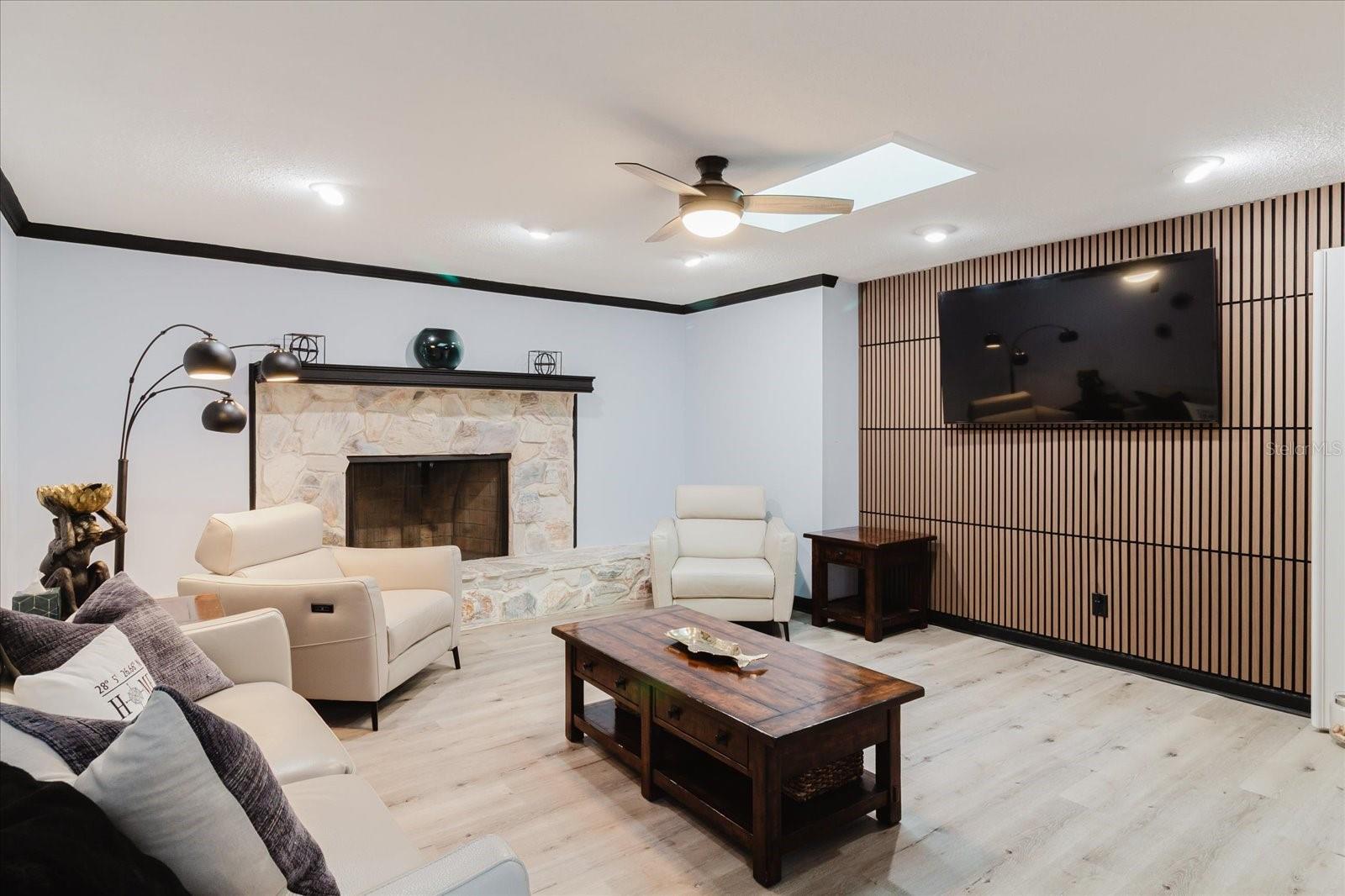 715 ROLLING HILLS DR, PALM HARBOR, FL, 34683