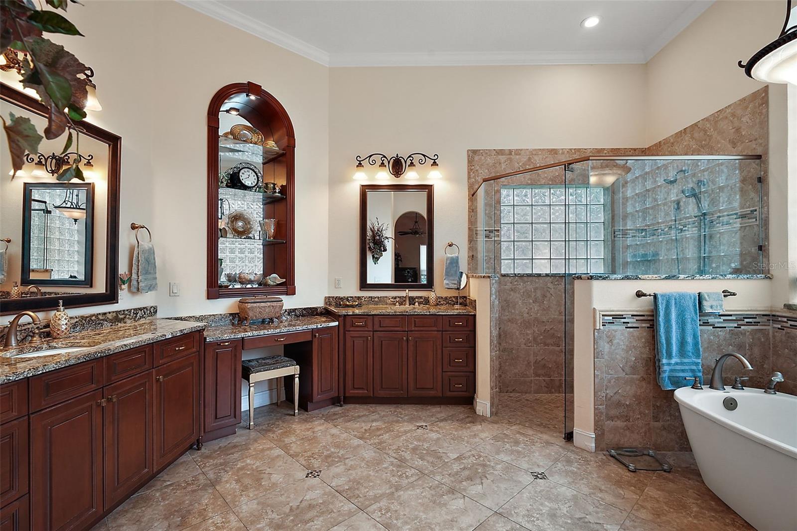 11106 OAKSHORE LN, CLERMONT, FL, 34711