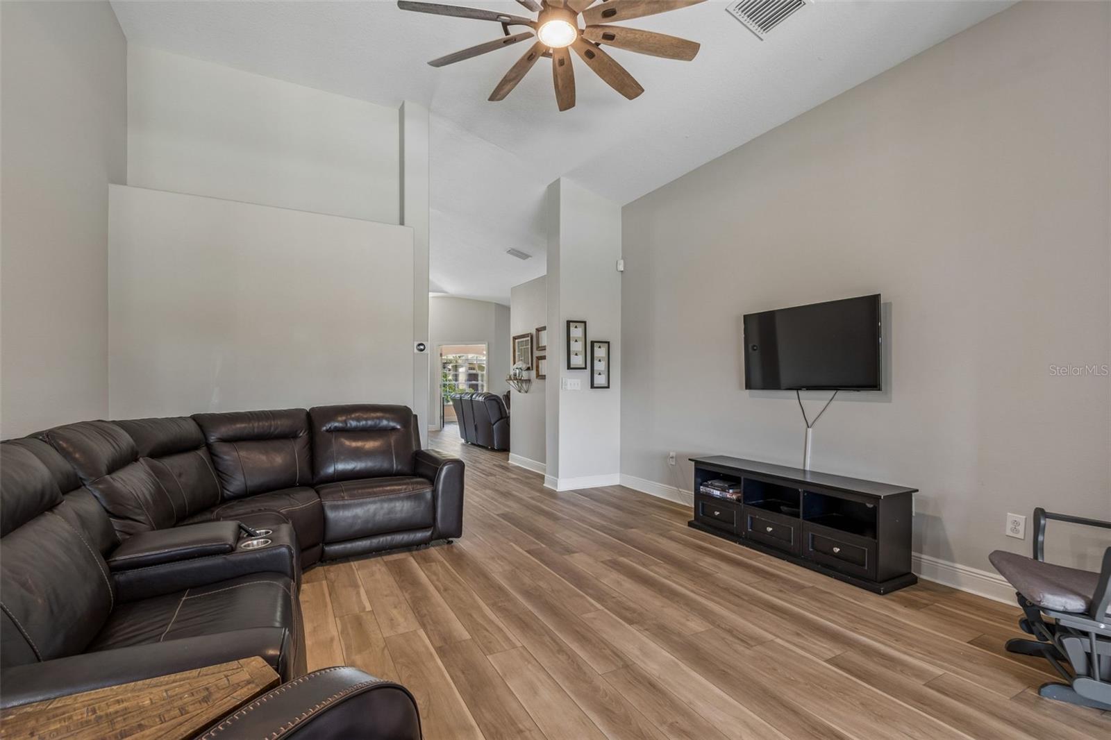 2336 NESSLEWOOD DR, WESLEY CHAPEL, FL, 33543