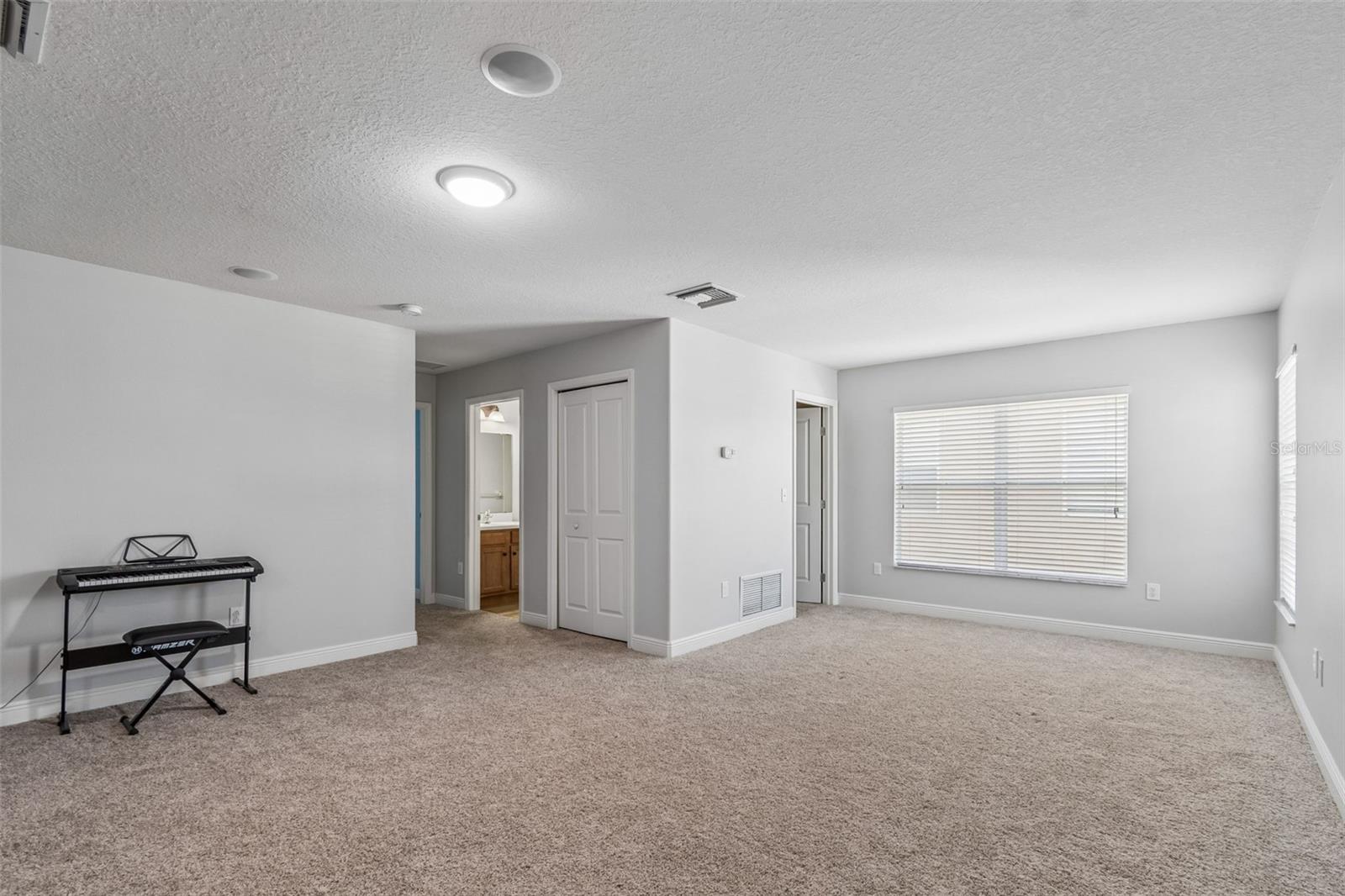 2336 NESSLEWOOD DR, WESLEY CHAPEL, FL, 33543