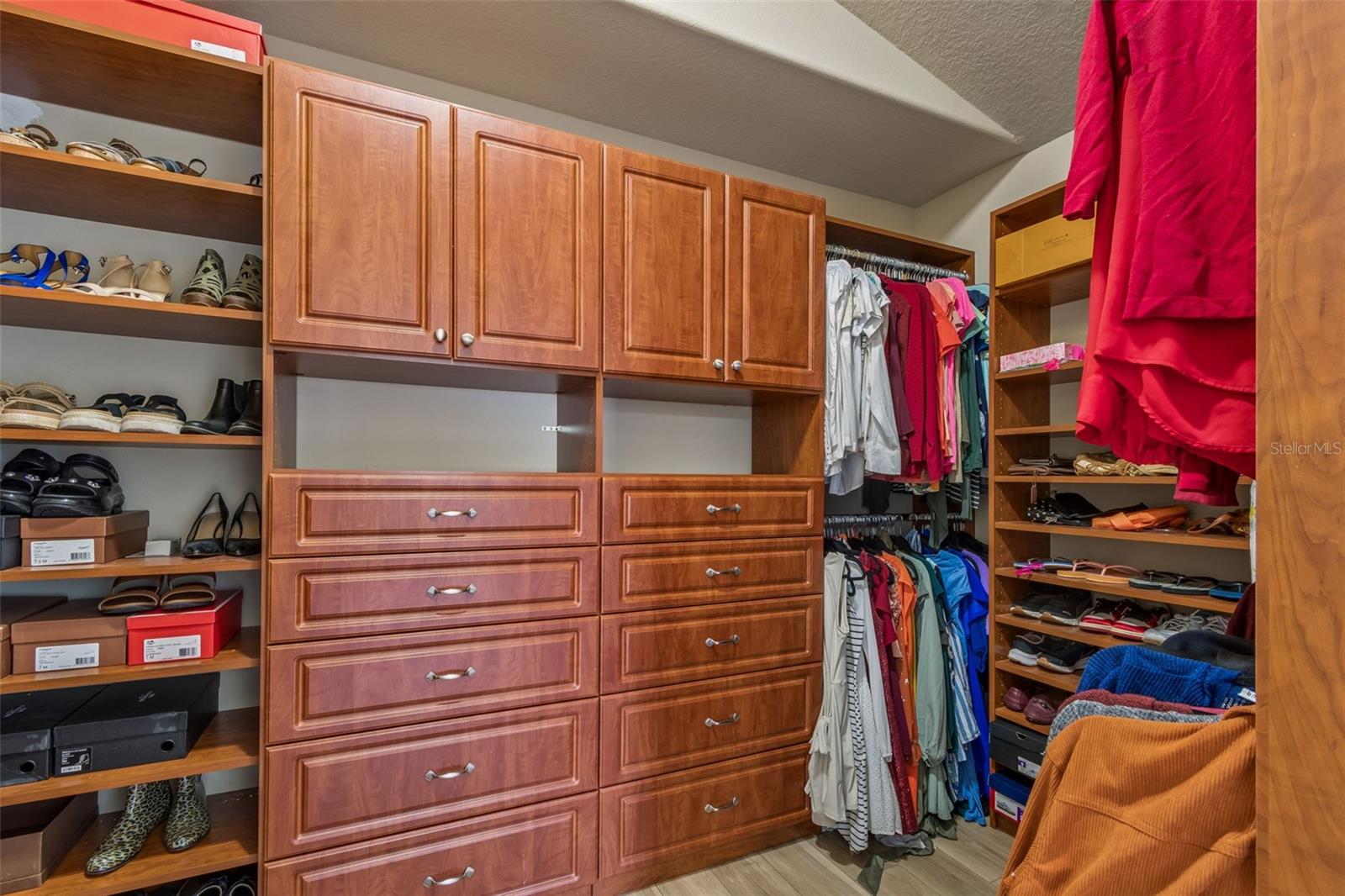 2336 NESSLEWOOD DR, WESLEY CHAPEL, FL, 33543