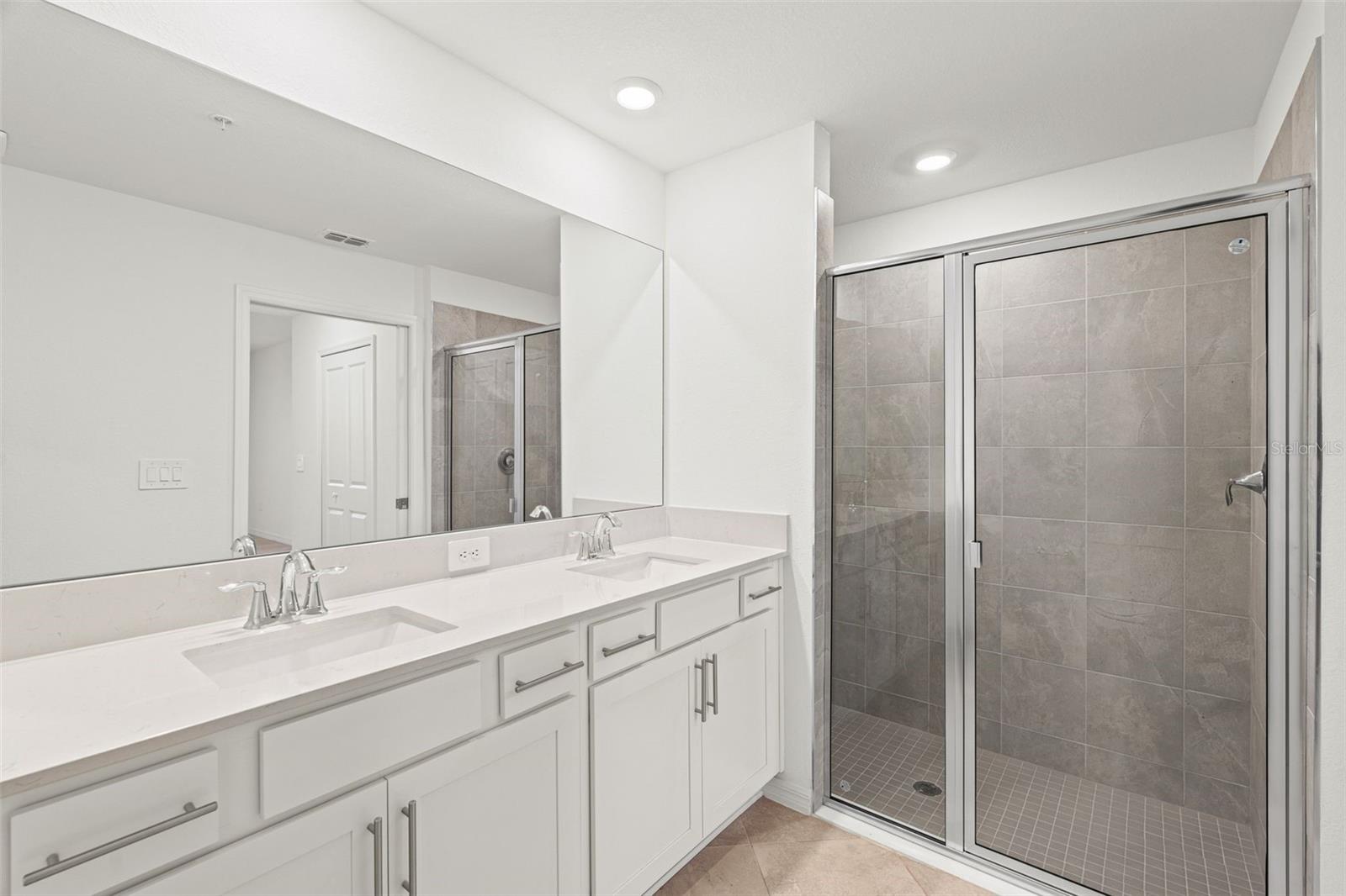 19015 SCALLOP LOOP #104, LAKEWOOD RANCH, FL, 34211