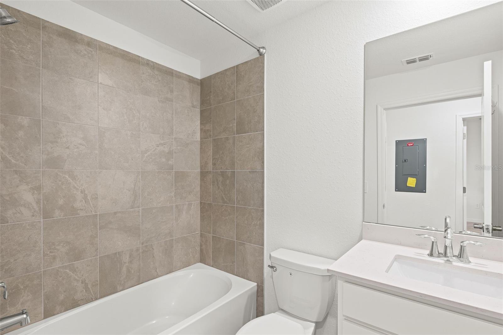 19015 SCALLOP LOOP #104, LAKEWOOD RANCH, FL, 34211