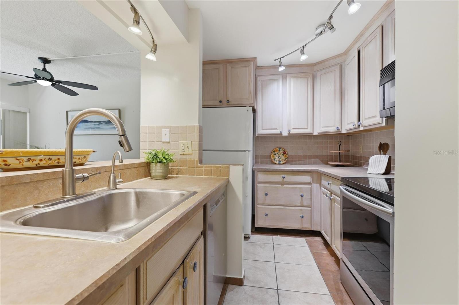 120 HIBISCUS WOODS CT #6C, DELTONA, FL, 32725