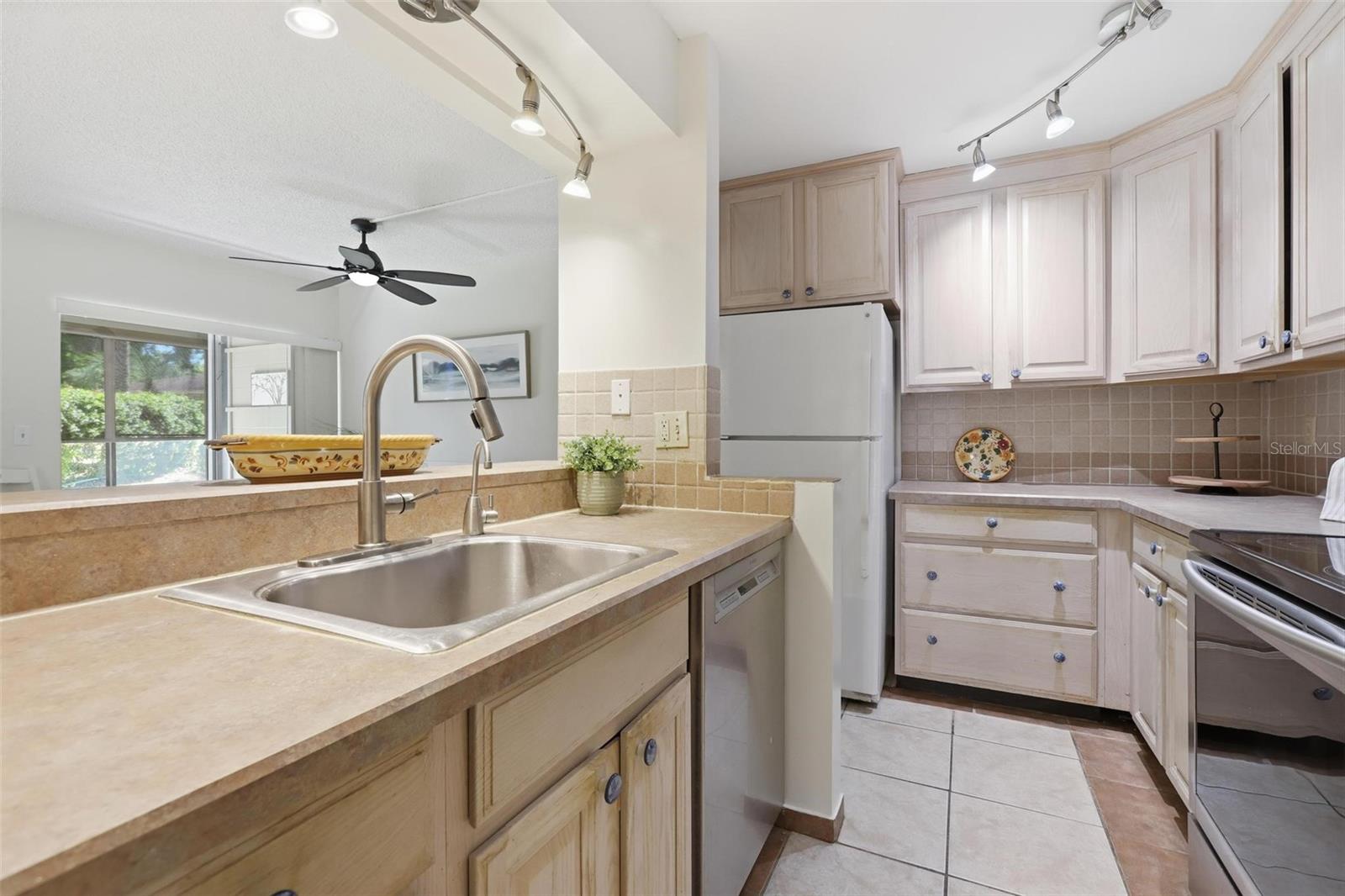 120 HIBISCUS WOODS CT #6C, DELTONA, FL, 32725