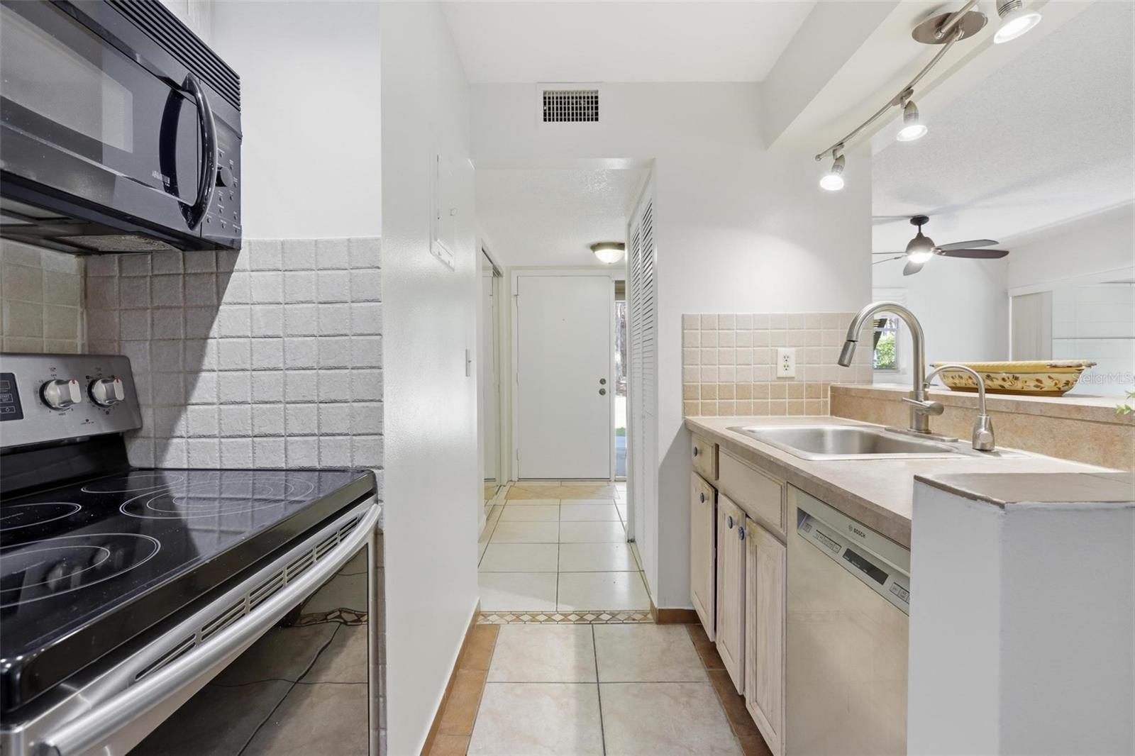 120 HIBISCUS WOODS CT #6C, DELTONA, FL, 32725