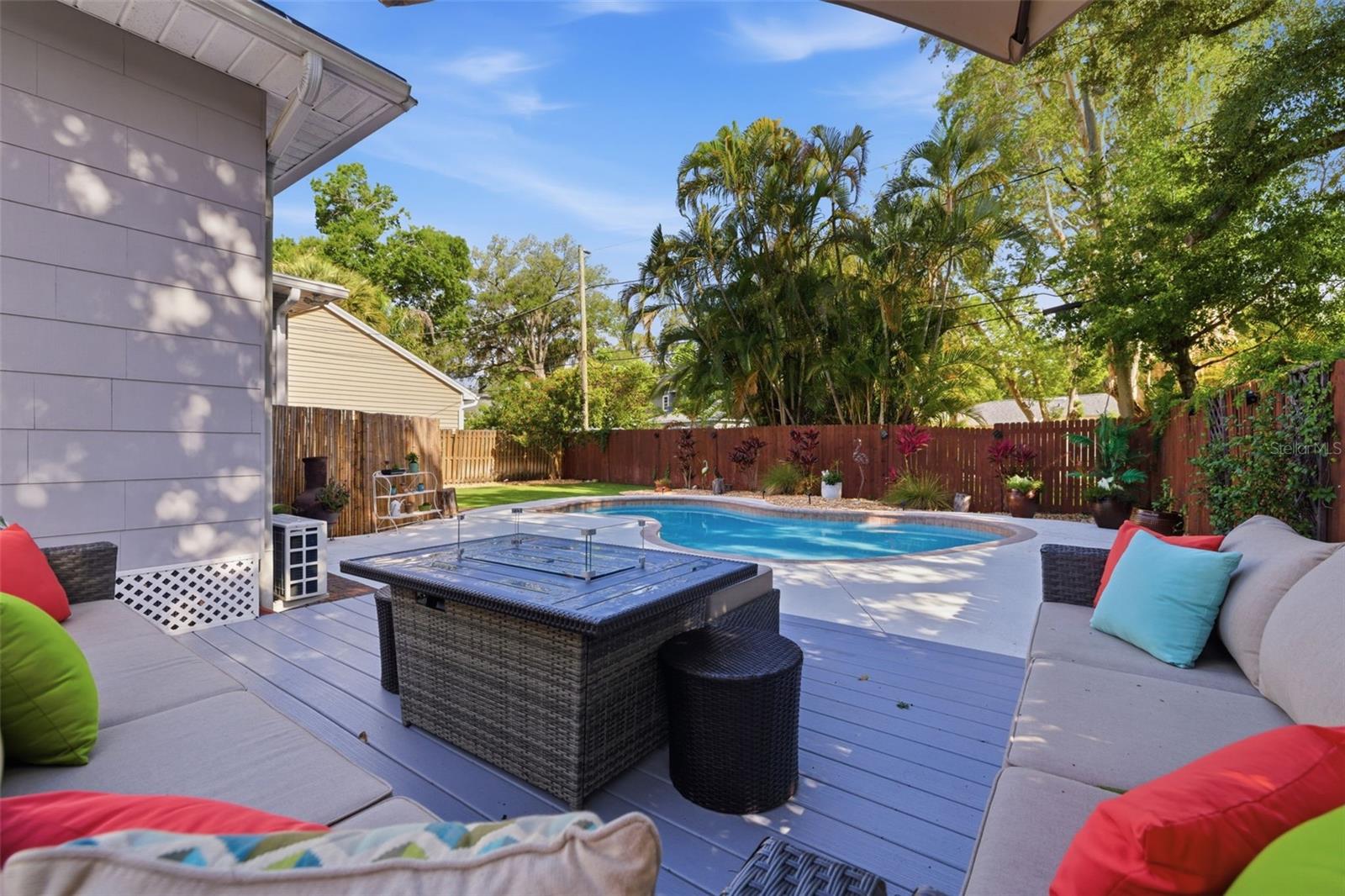 1055 MONTICELLO BLVD N, ST PETERSBURG, FL, 33703